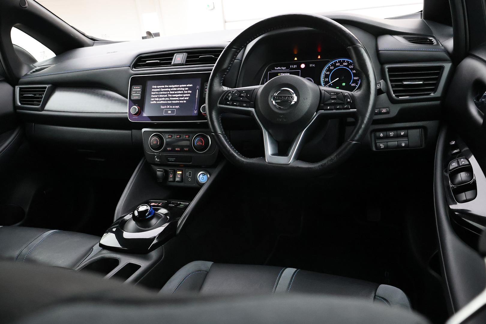 Nissan Leaf image 4
