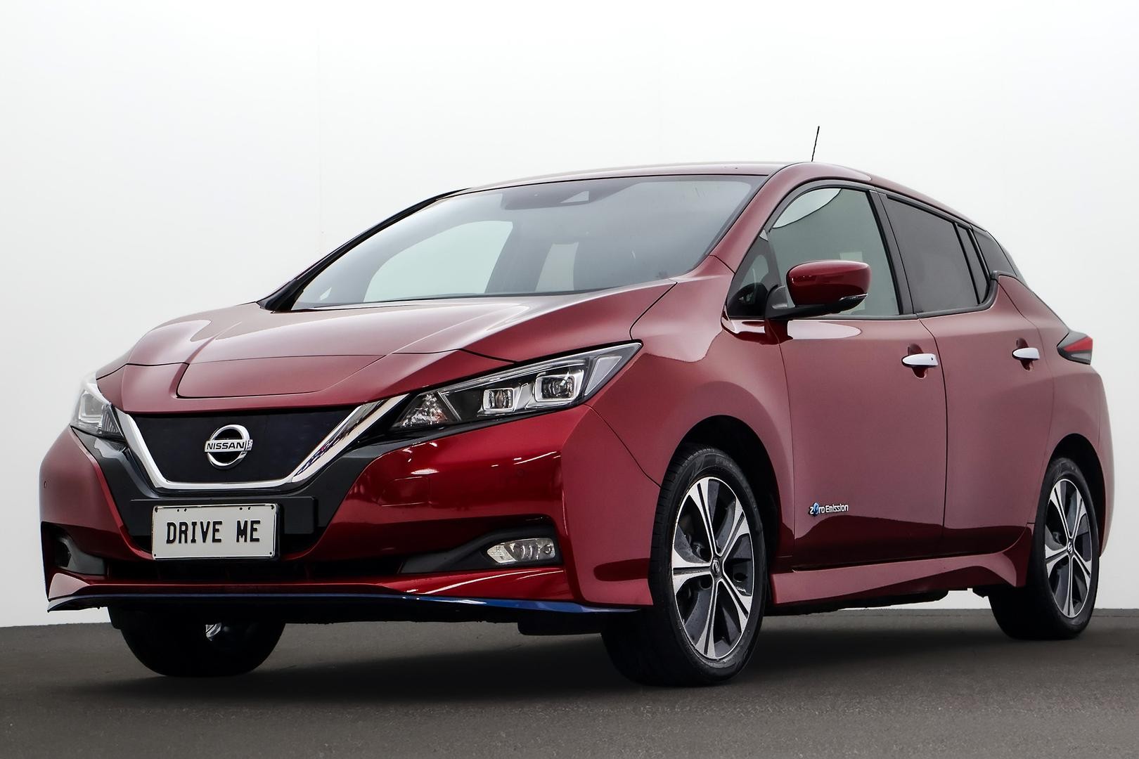 Nissan Leaf image 1