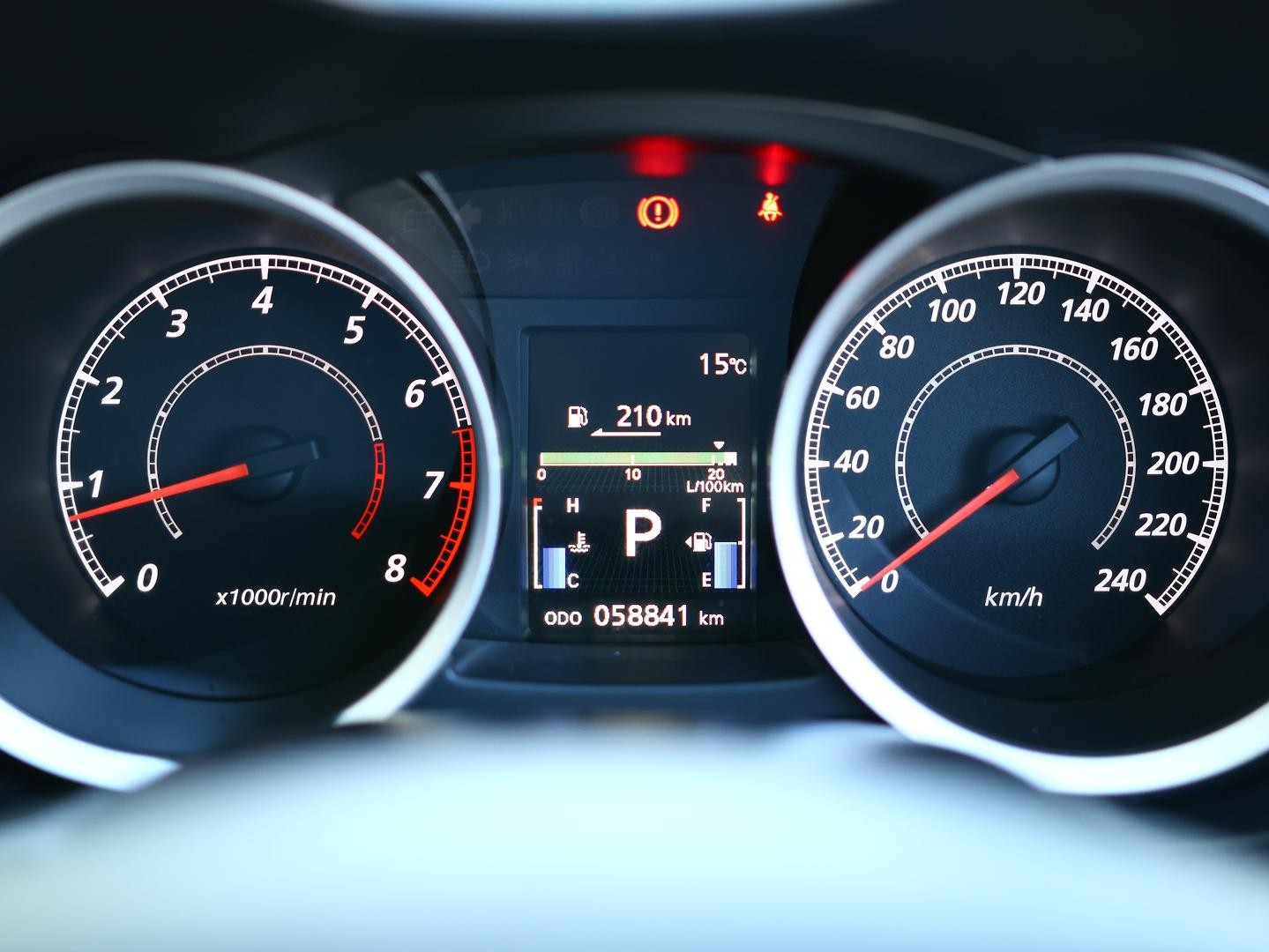 Mitsubishi Lancer image 4