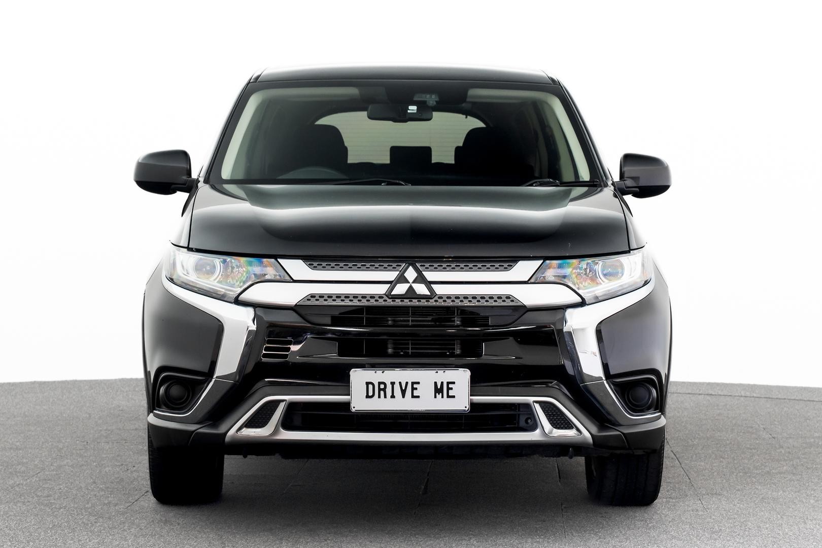 Mitsubishi Outlander image 2