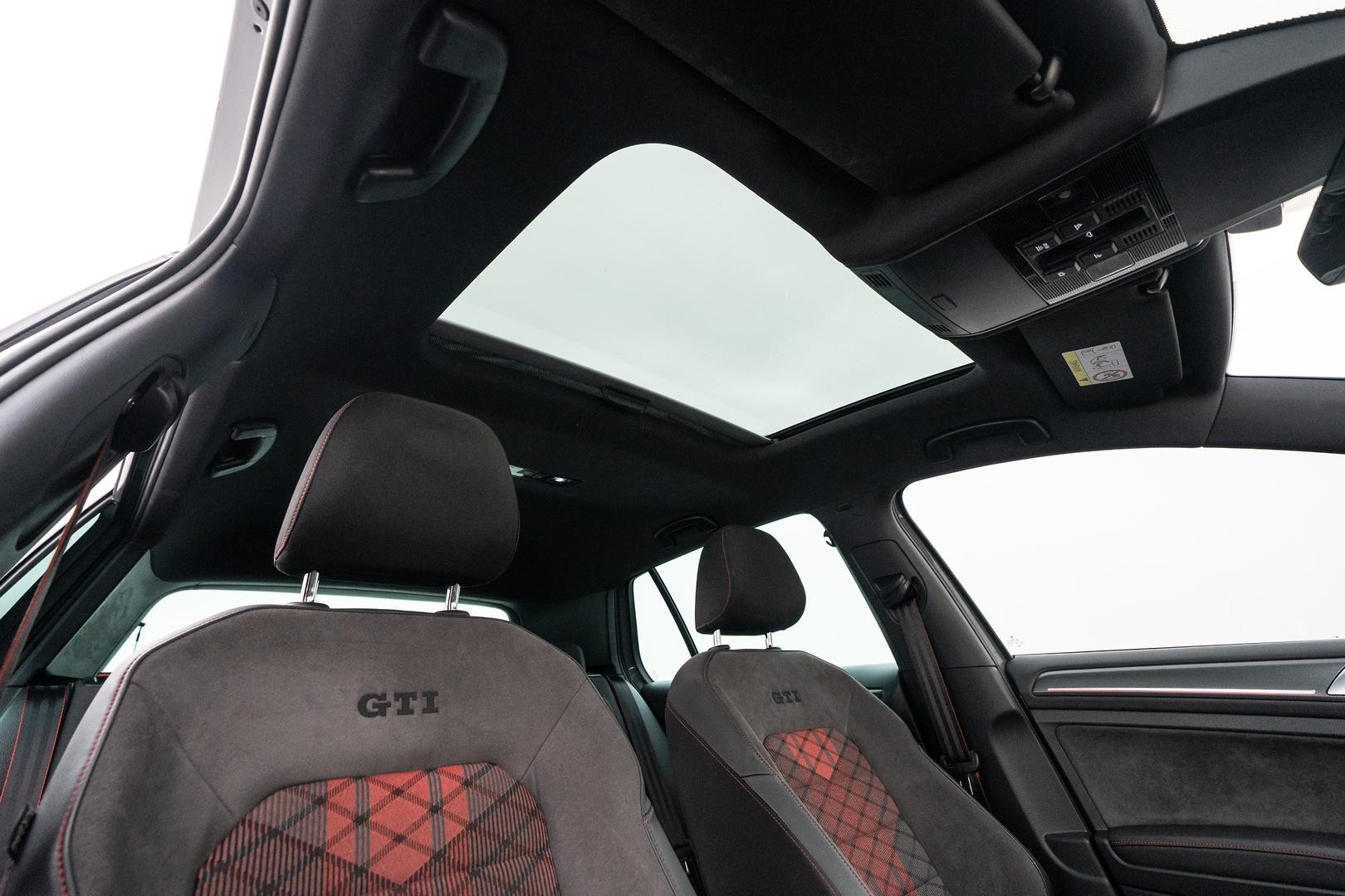 Volkswagen Golf image 4
