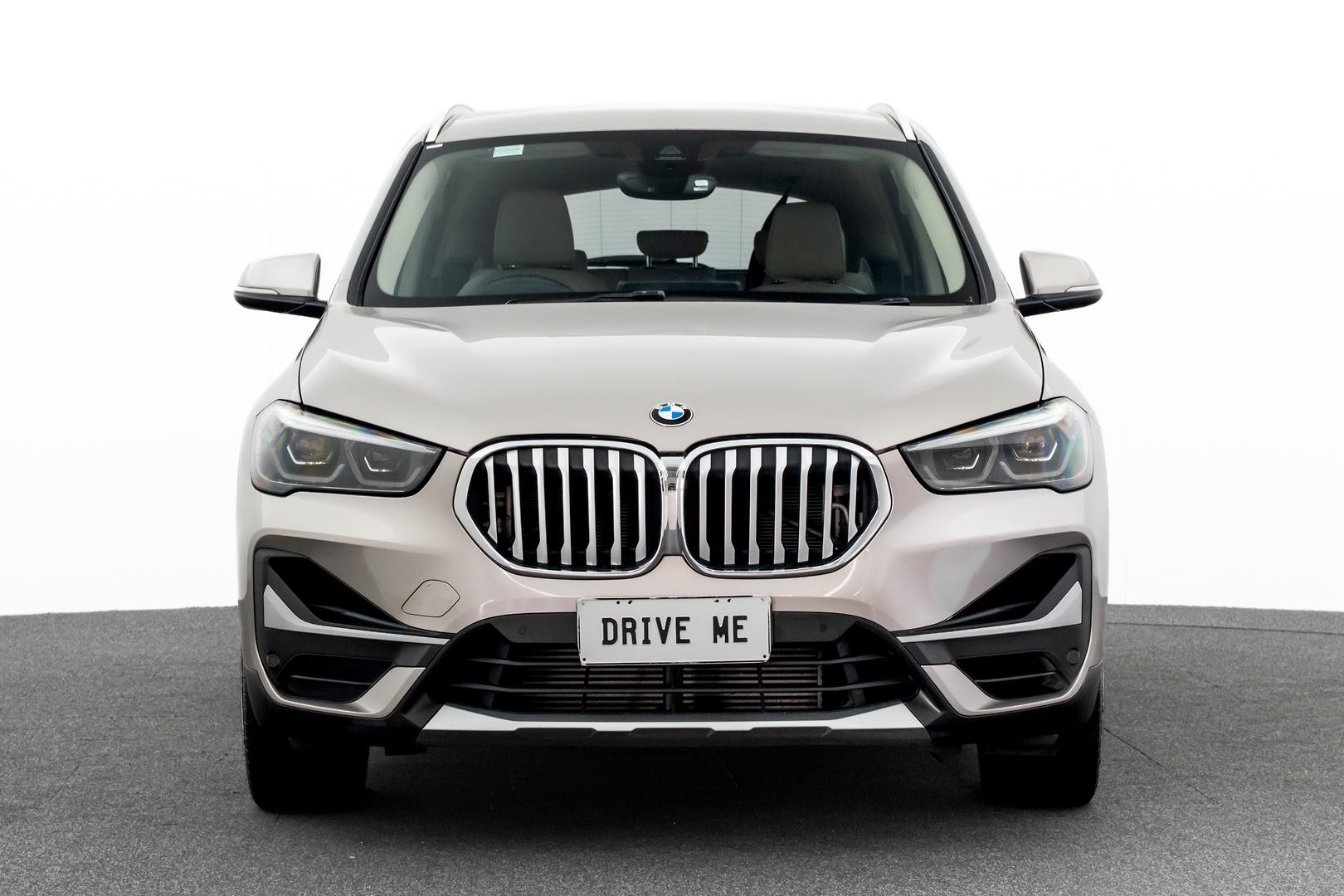 BMW X1 image 2