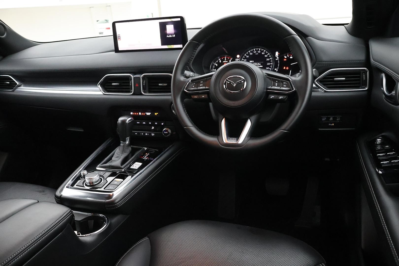 Mazda Cx-8 image 4