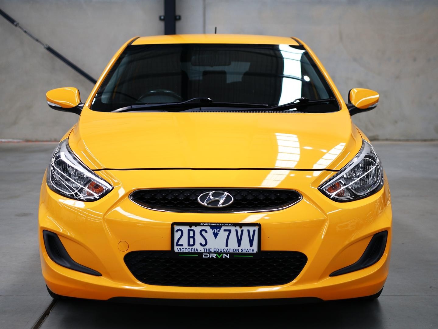 Hyundai Accent image 2