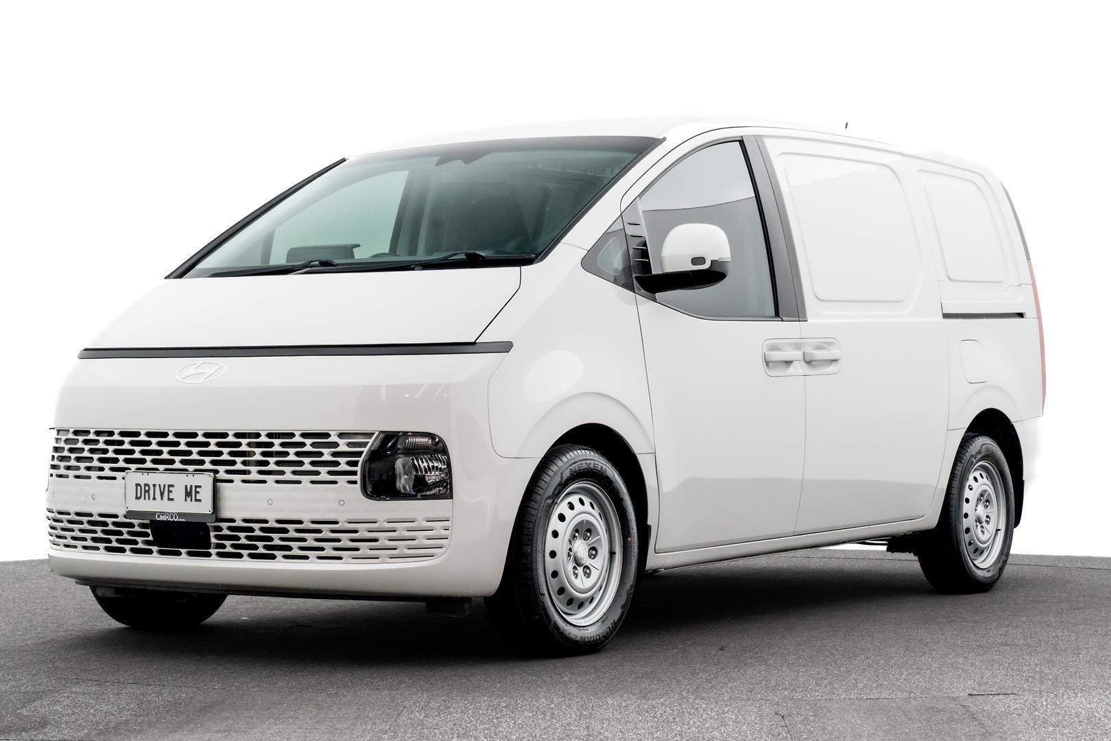 Hyundai Staria Load image 1