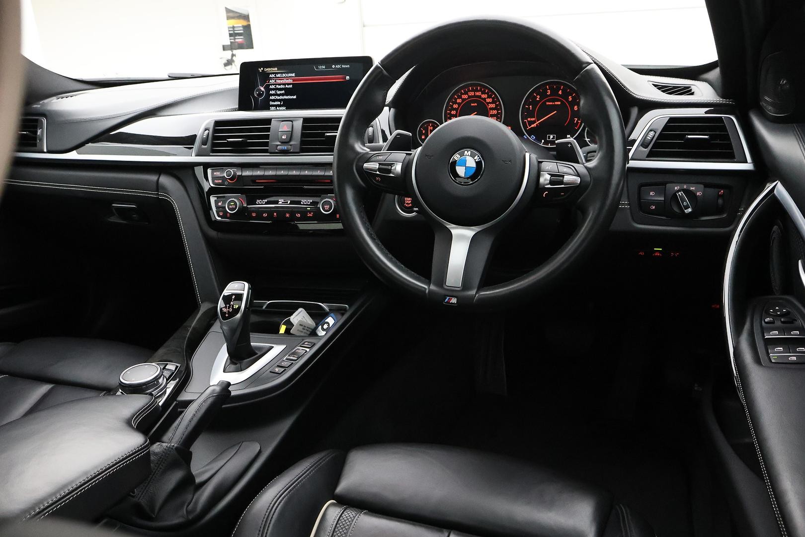 BMW 3 Series image 4