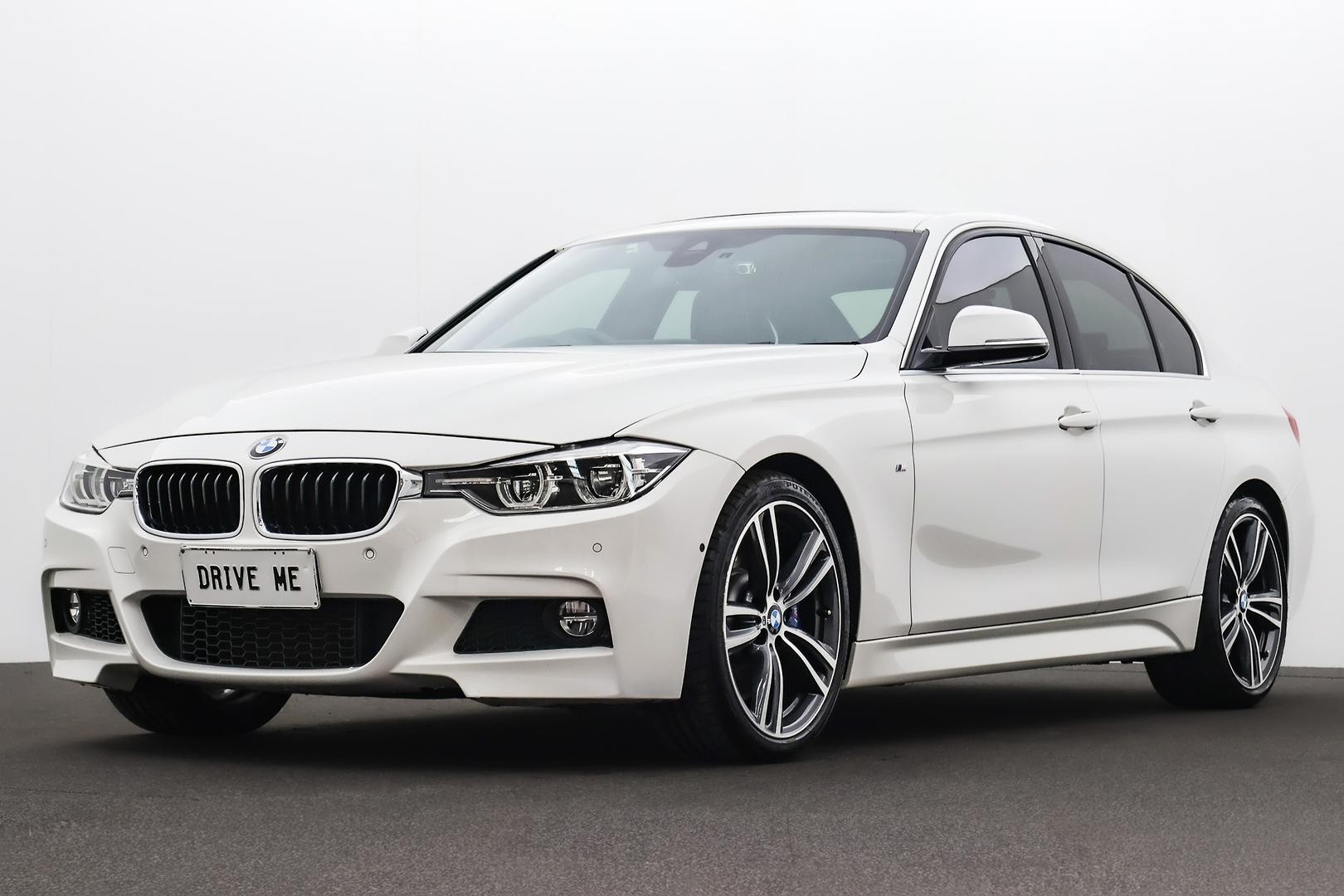 BMW 3 Series image 1