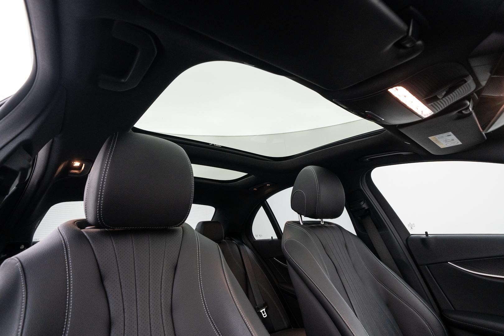 Mercedes Benz E-class image 4