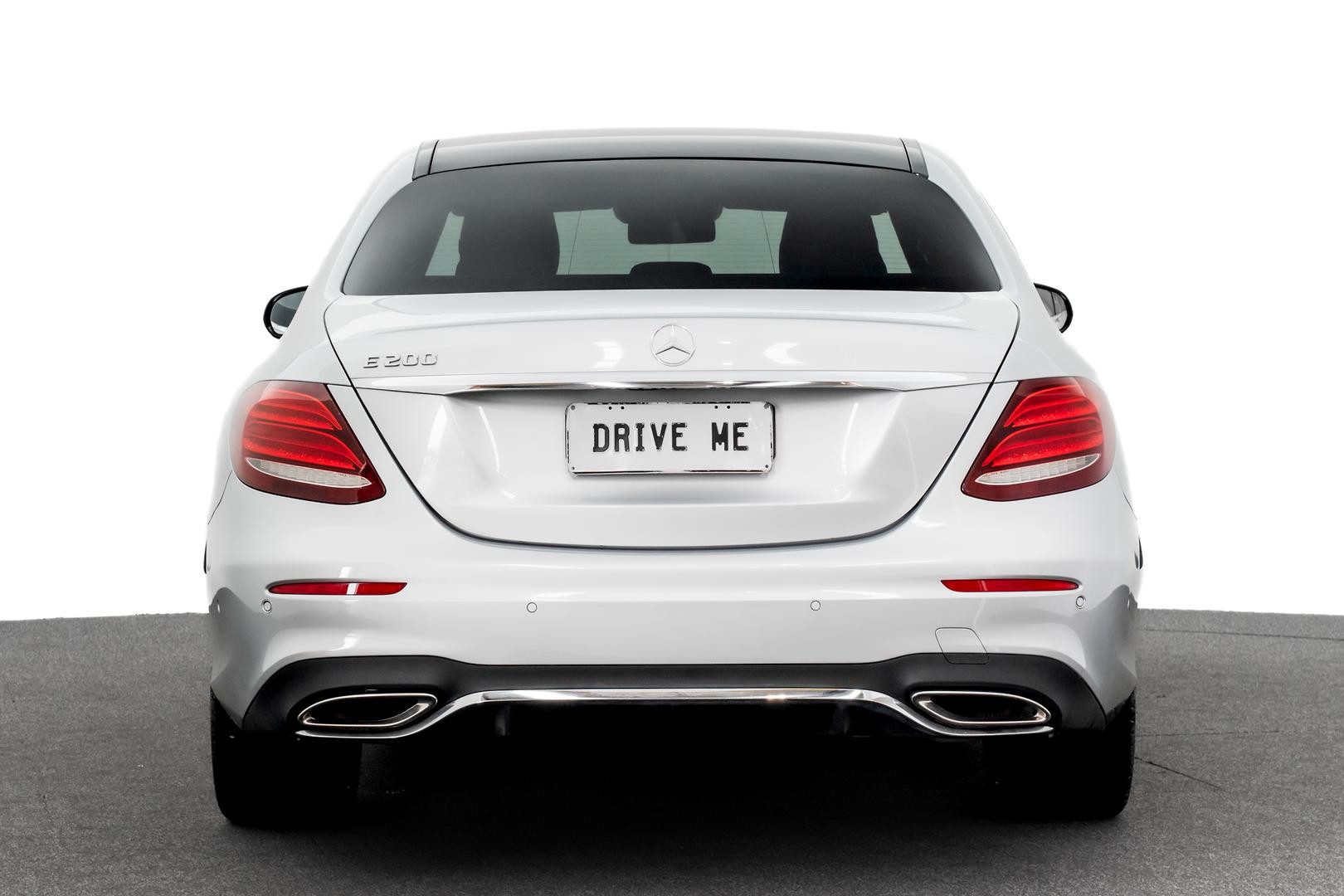 Mercedes Benz E-class image 3