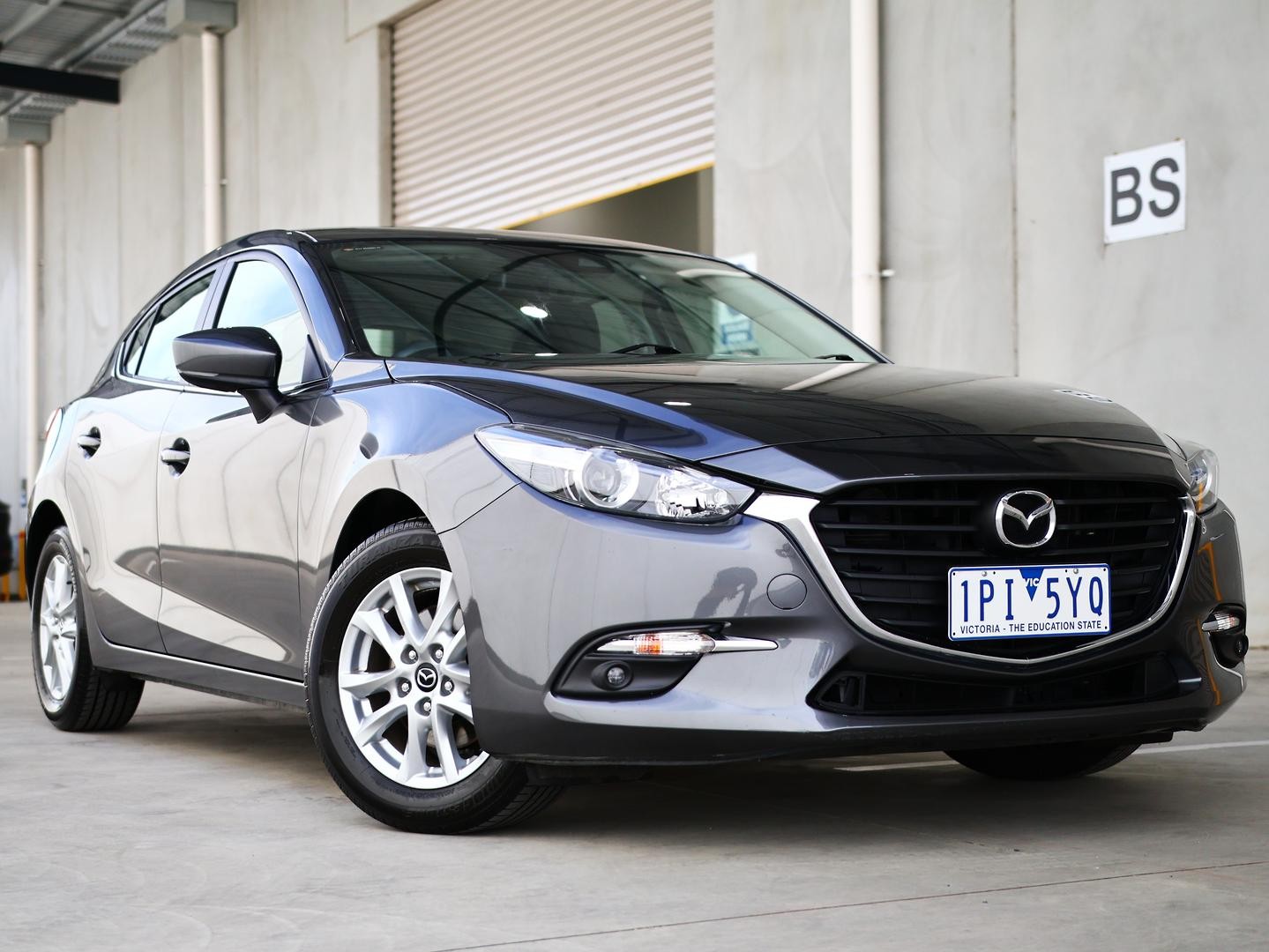 Mazda 3 image 1