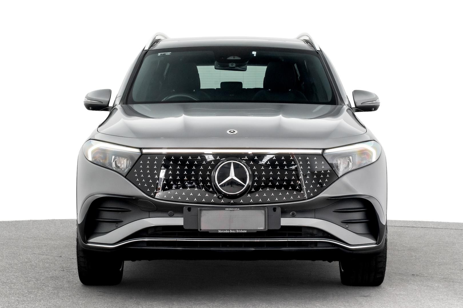 Mercedes Benz Eqb image 2