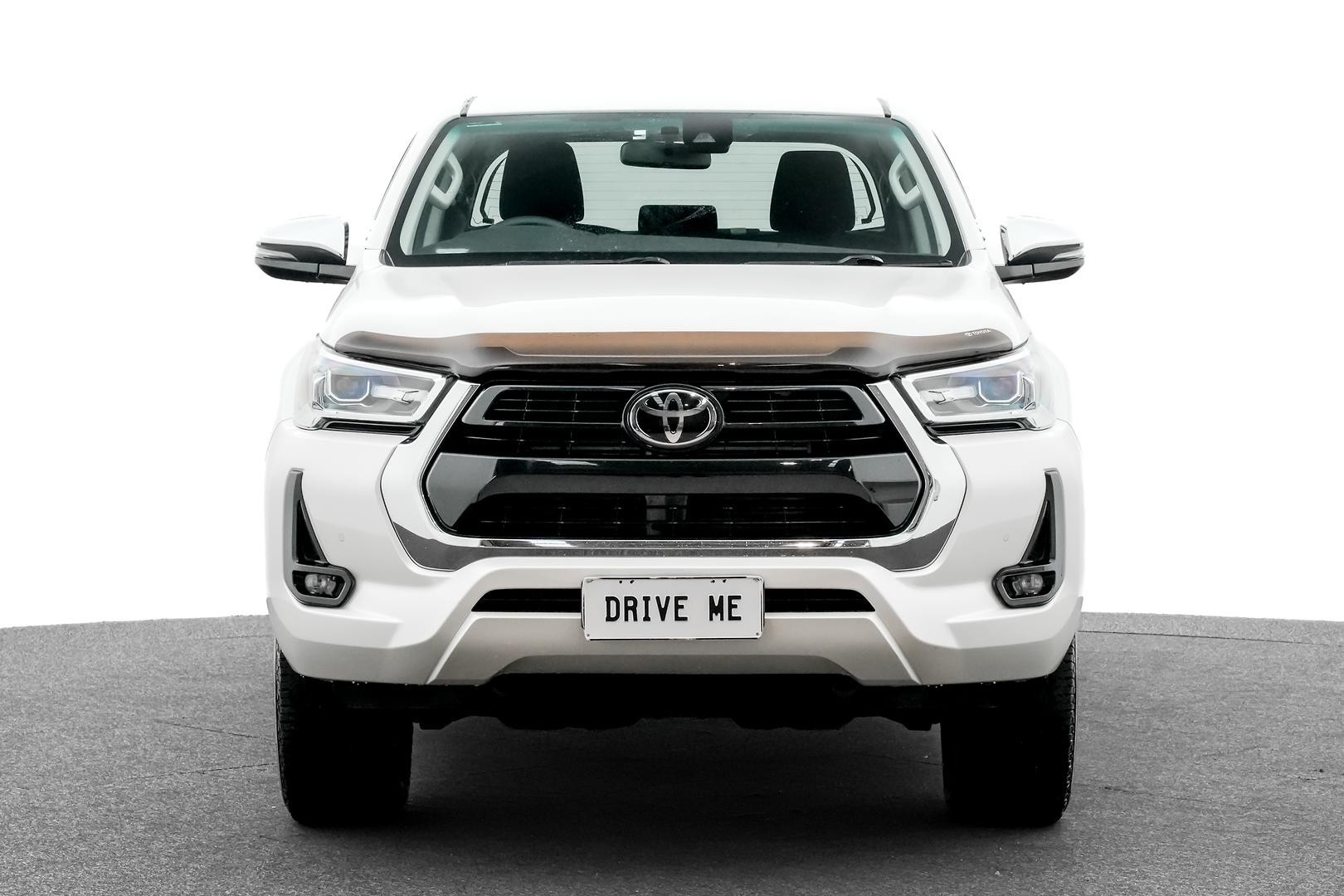 Toyota Hilux image 2