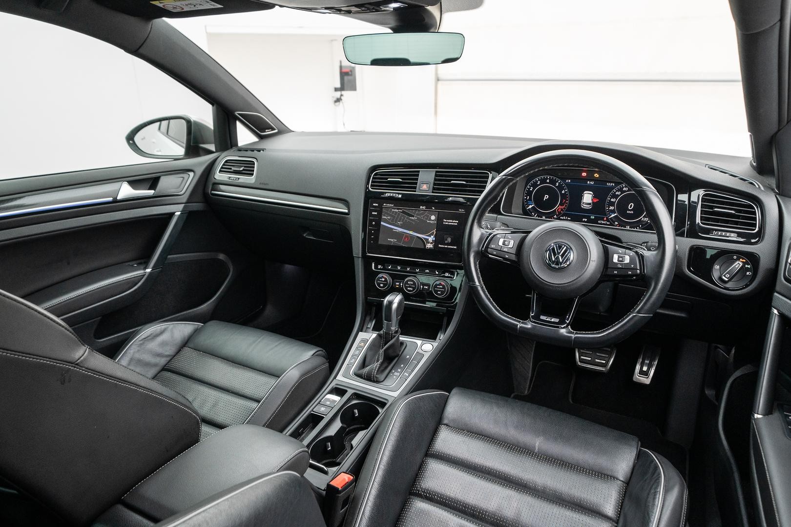 Volkswagen Golf image 4