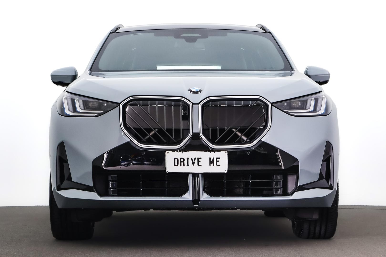 BMW X3 image 2