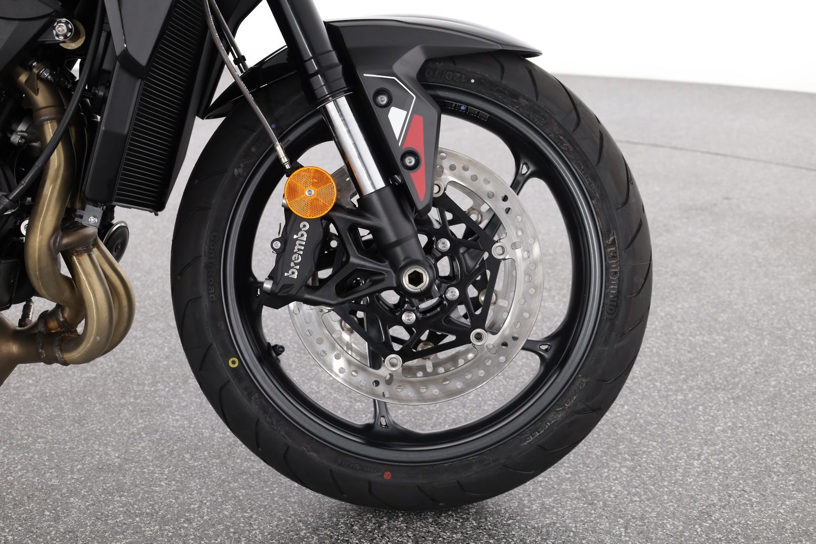 Triumph Street Triple R 765 image 4