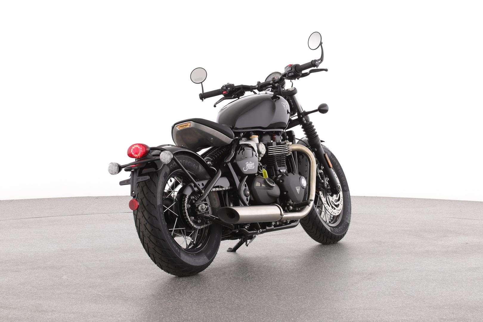 Triumph Bonneville Bobber image 4