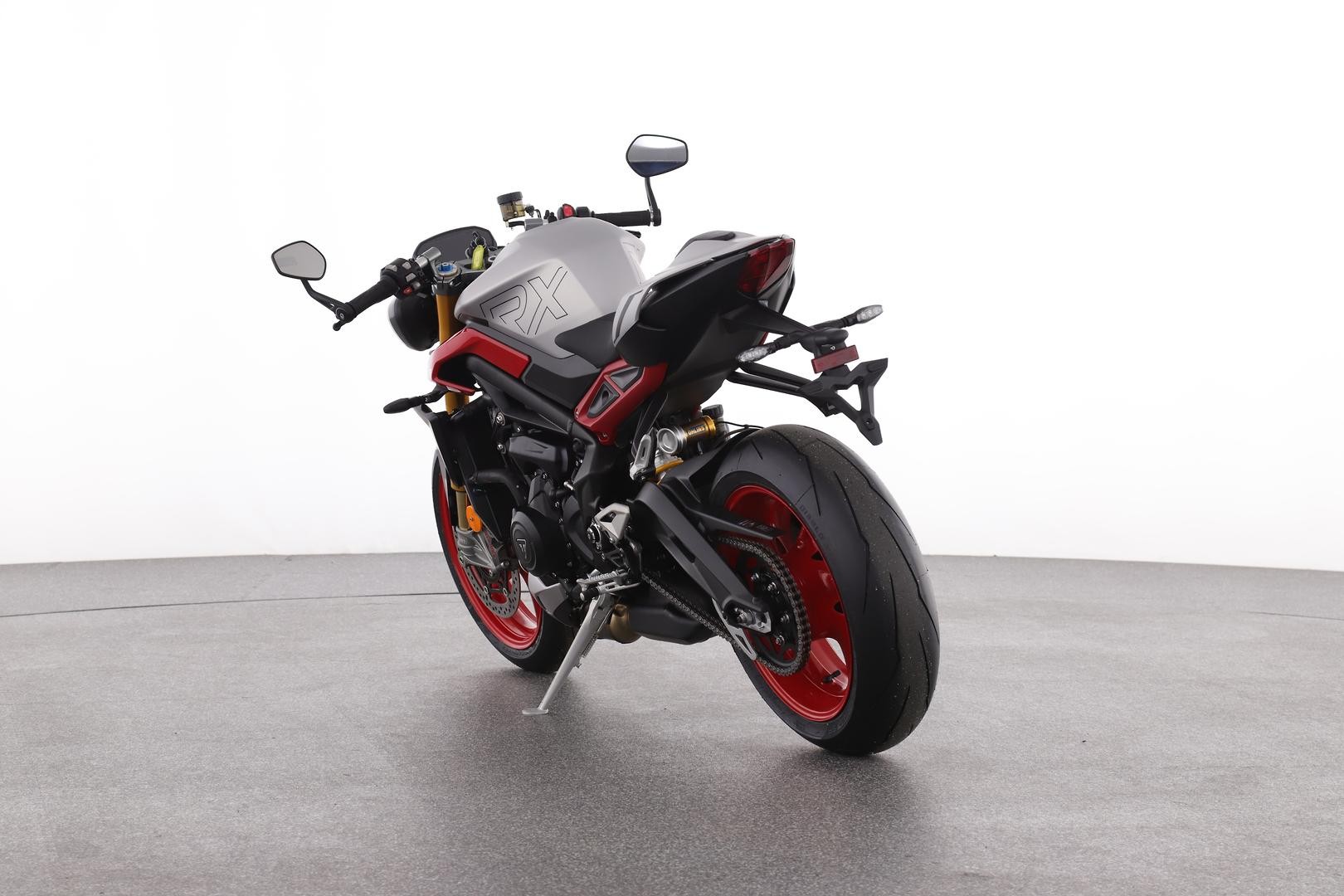 Triumph Street Triple 765 Rx image 3