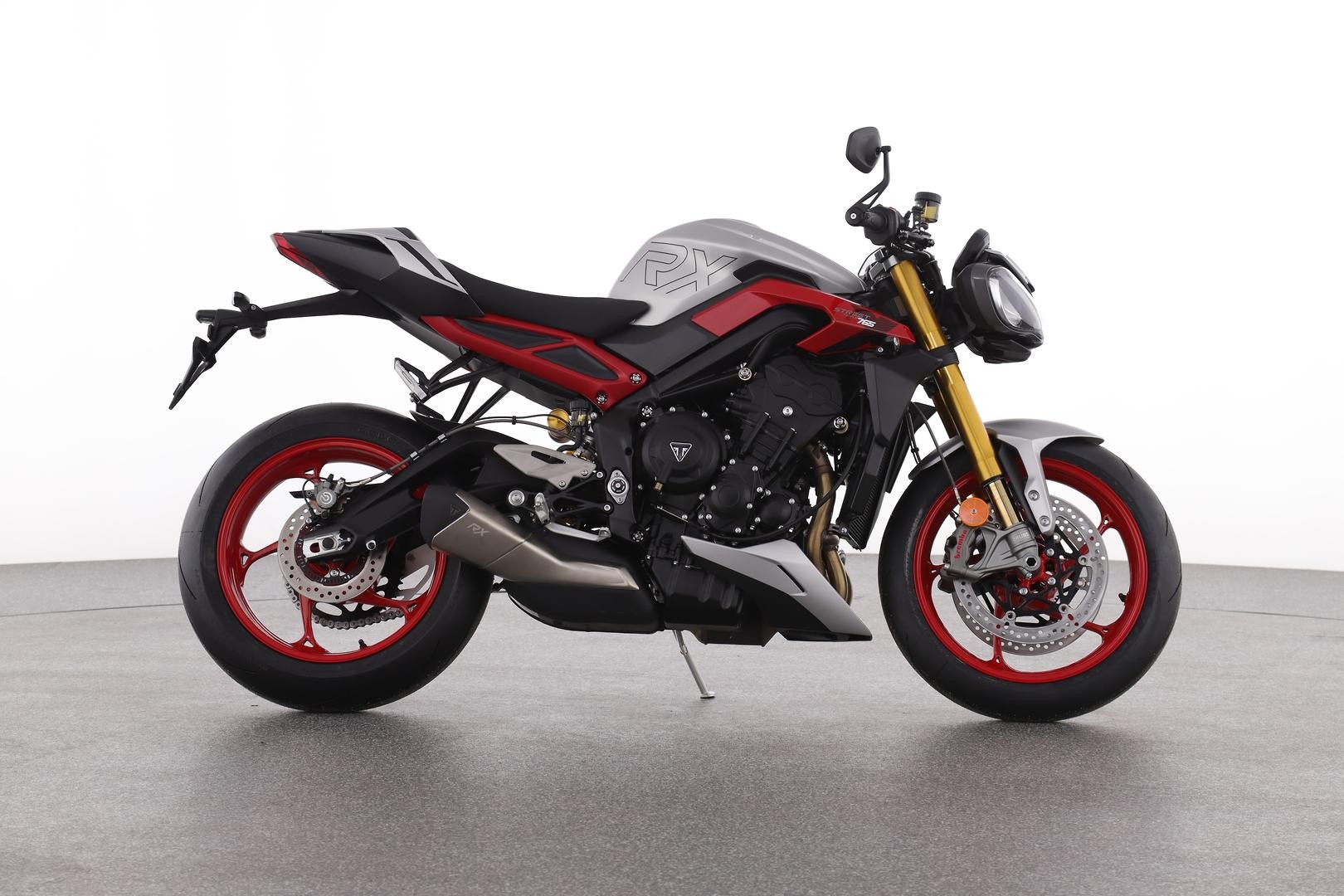 Triumph Street Triple 765 Rx image 1