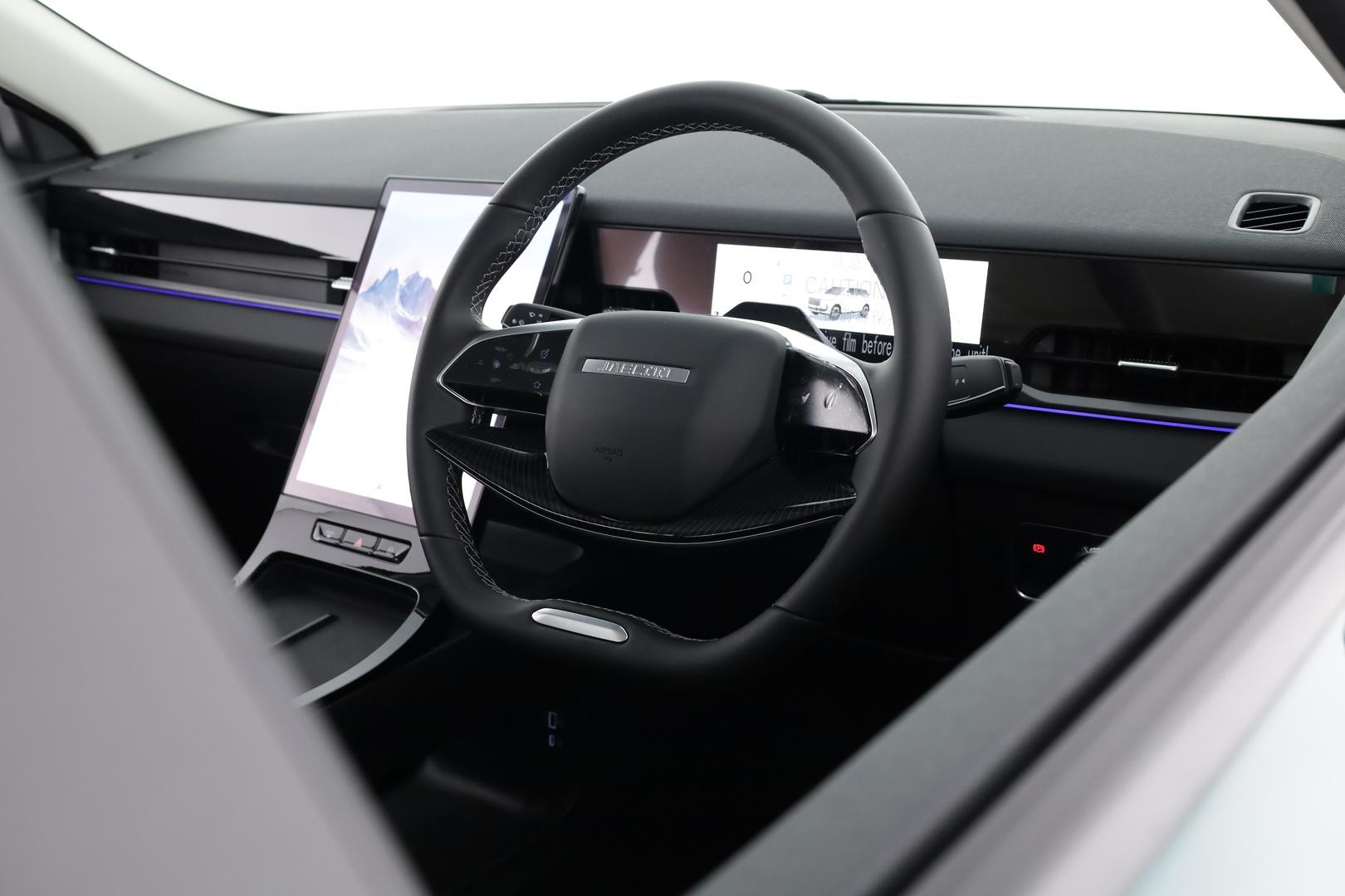 Jaecoo J5 image 2