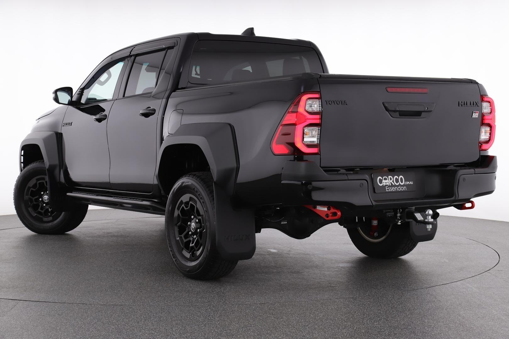 Toyota Hilux image 2