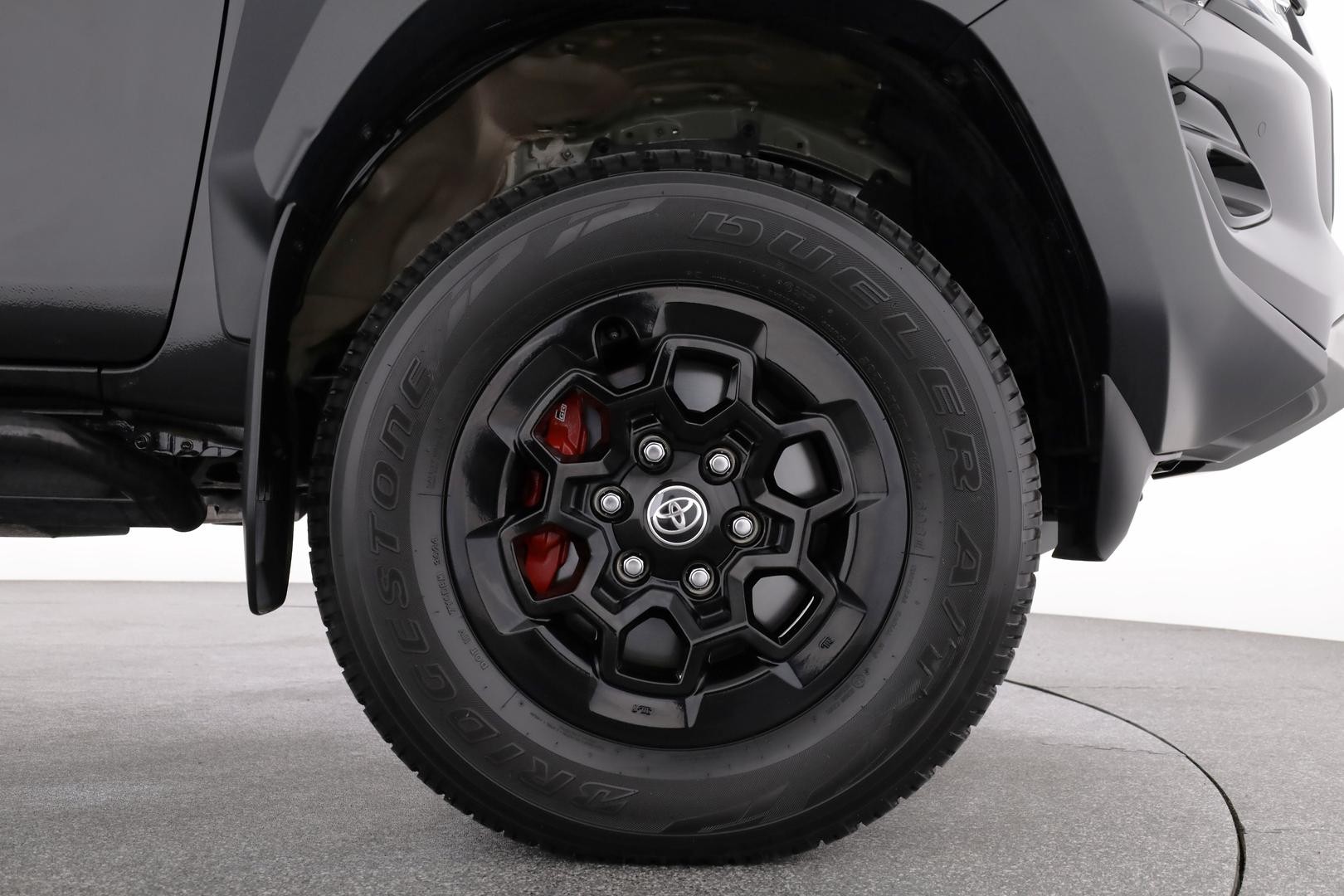 Toyota Hilux image 3