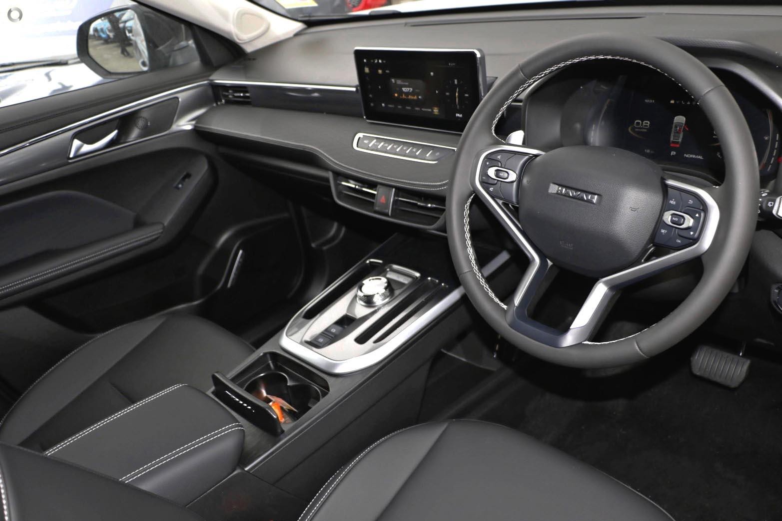 Gwm Haval Jolion image 1