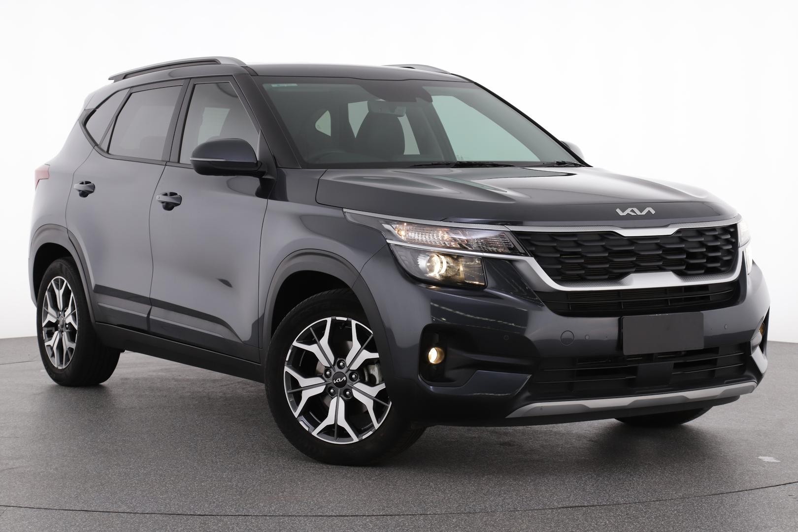 Kia Seltos image 1