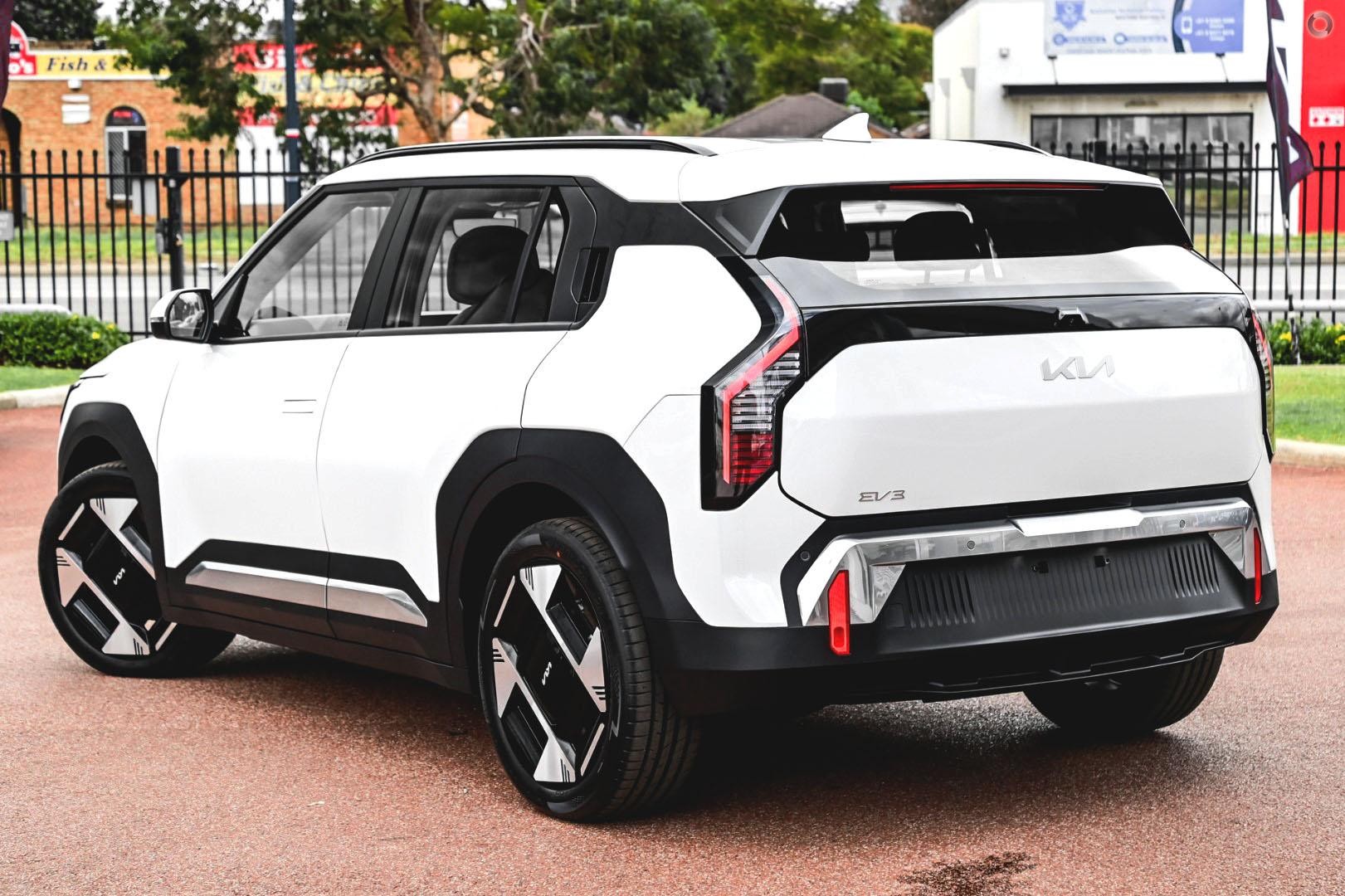 Kia Ev3 image 4