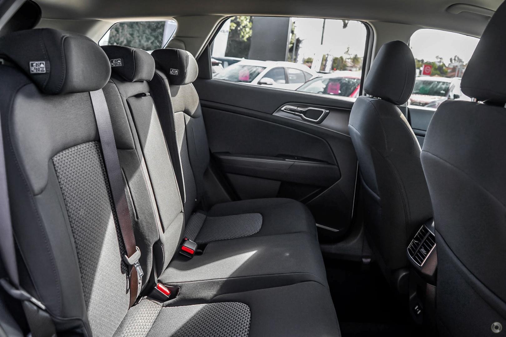 Kia Sportage image 3