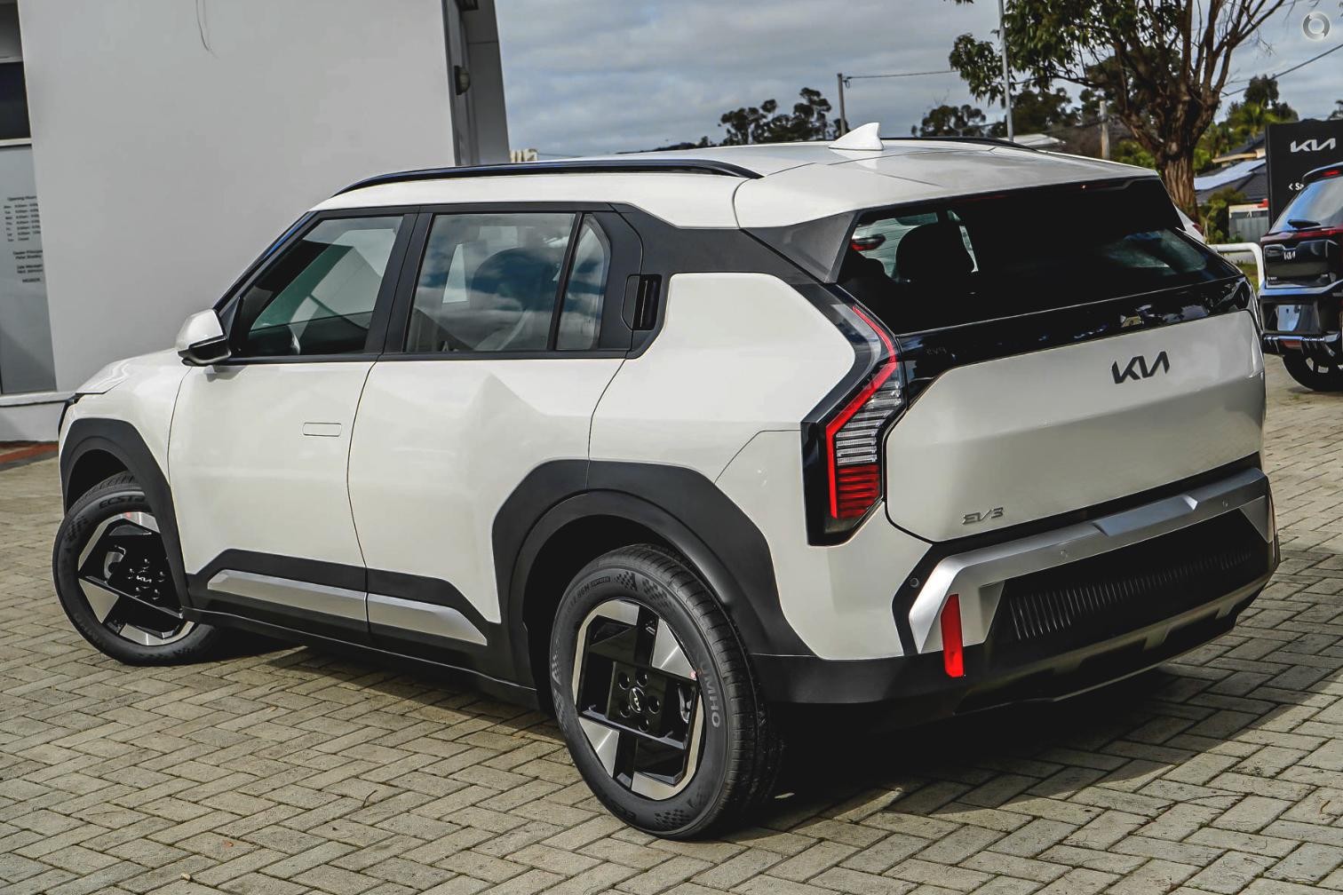 Kia Ev3 image 3