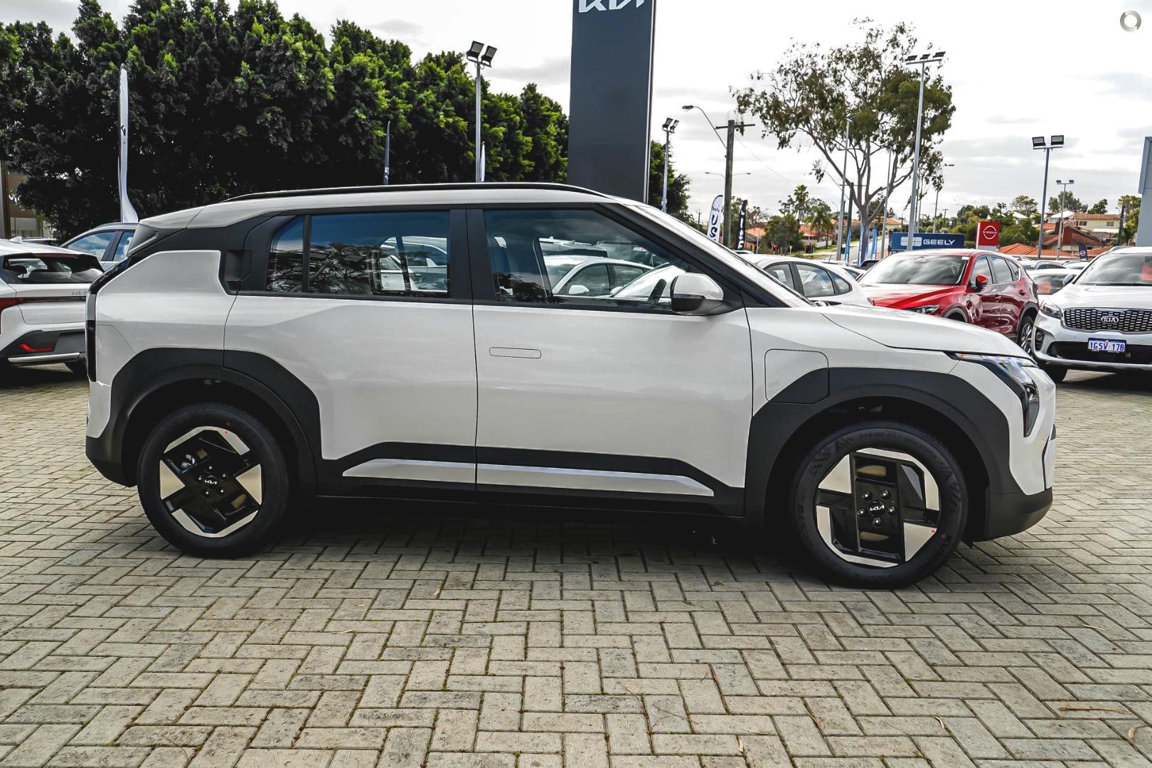 Kia Ev3 image 2