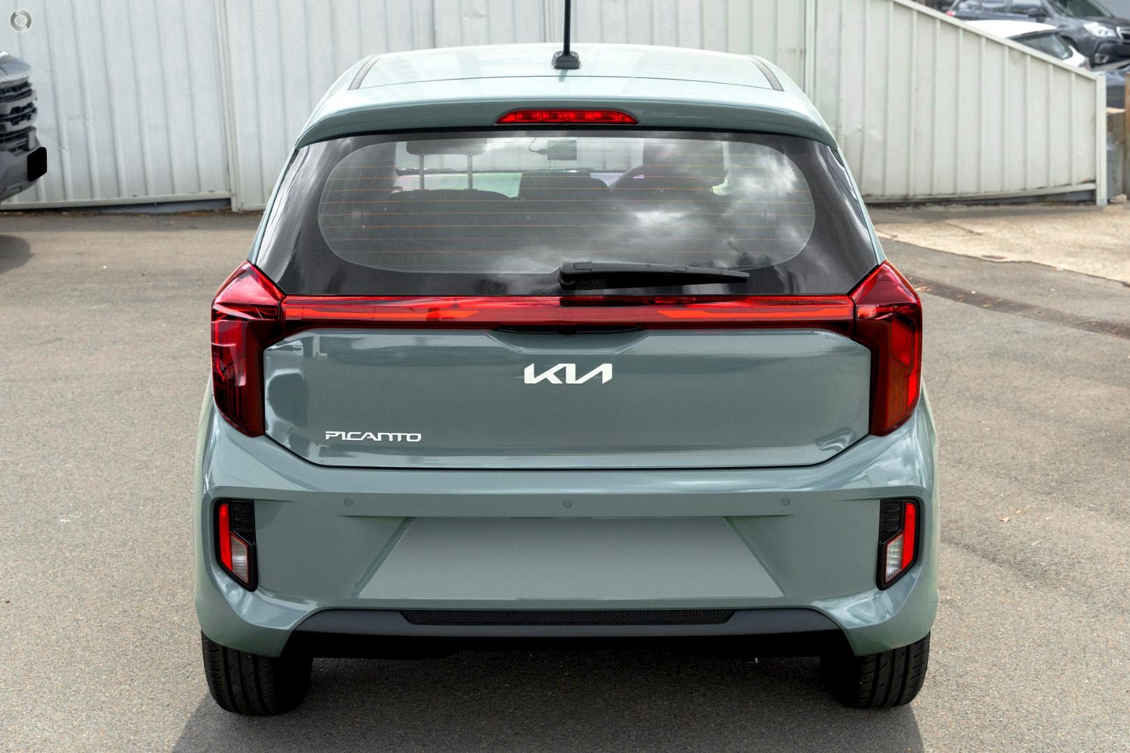 Kia Picanto image 3