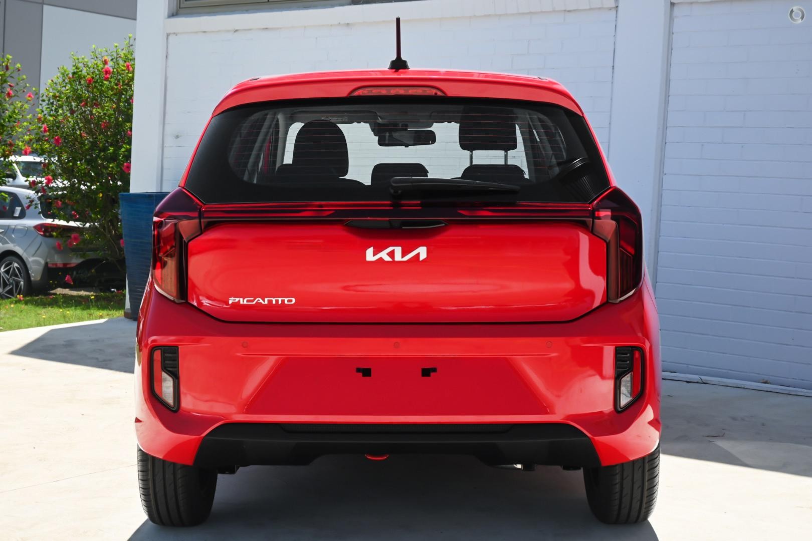 Kia Picanto image 3