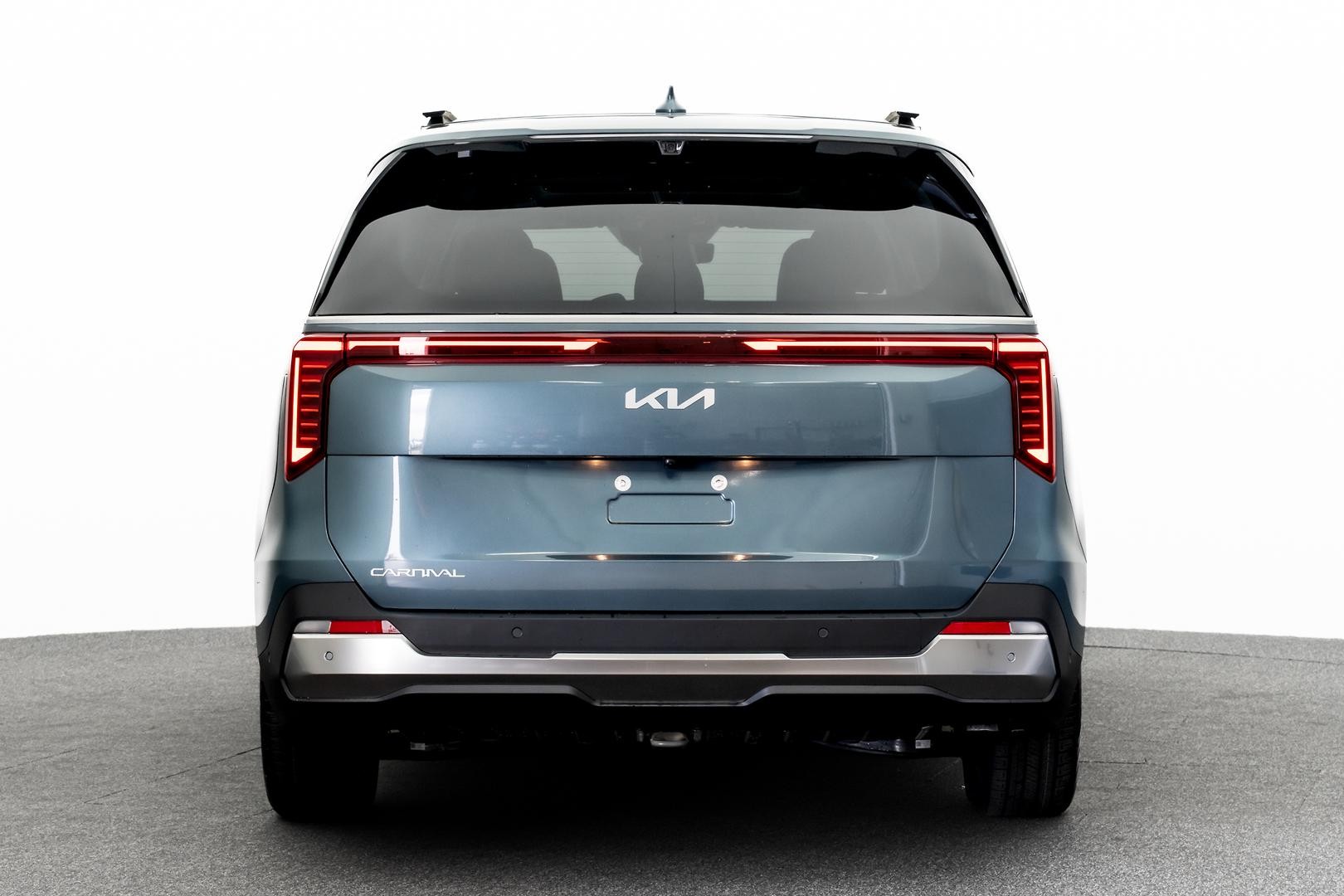 Kia Carnival image 3