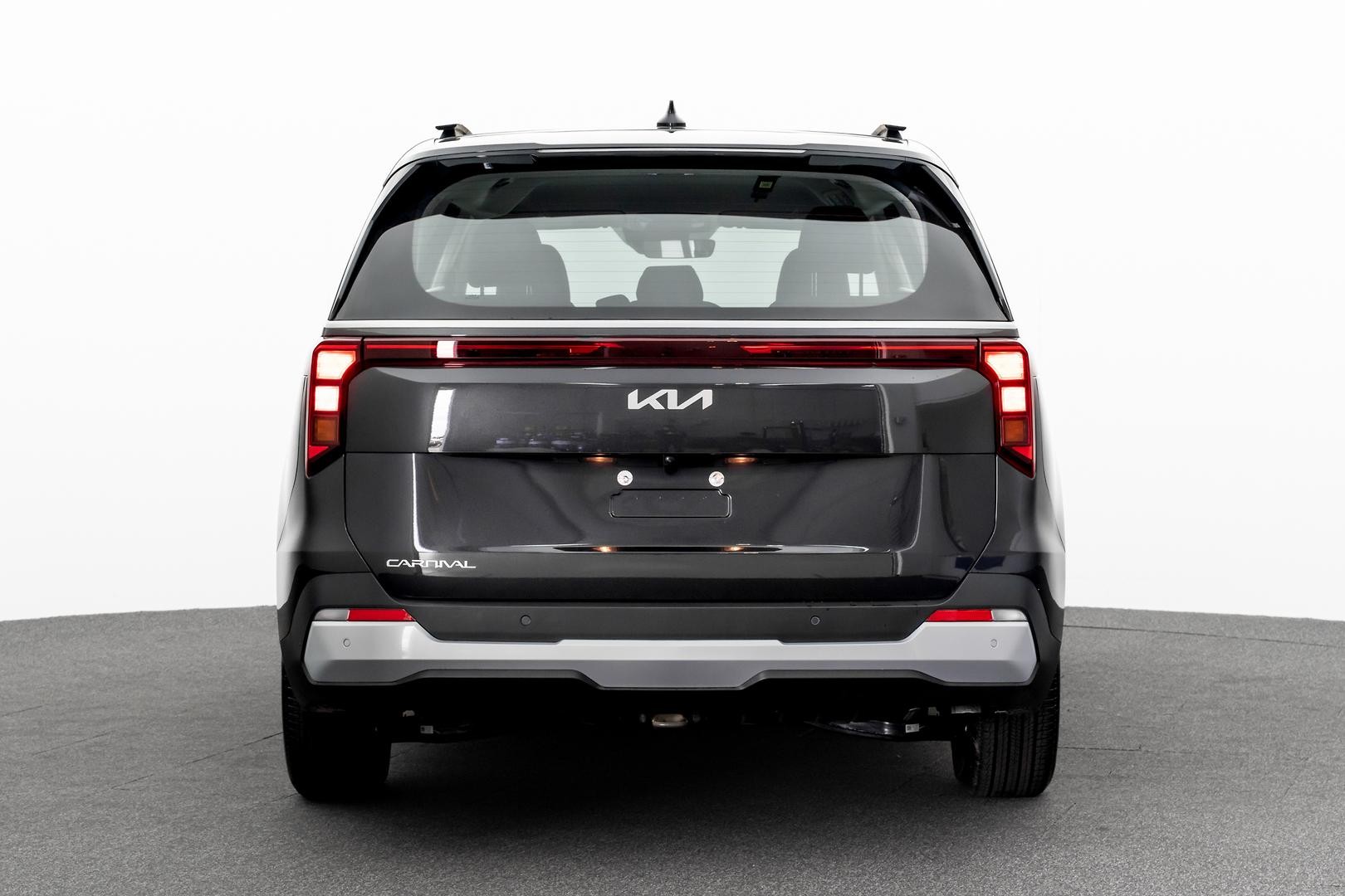 Kia Carnival image 3