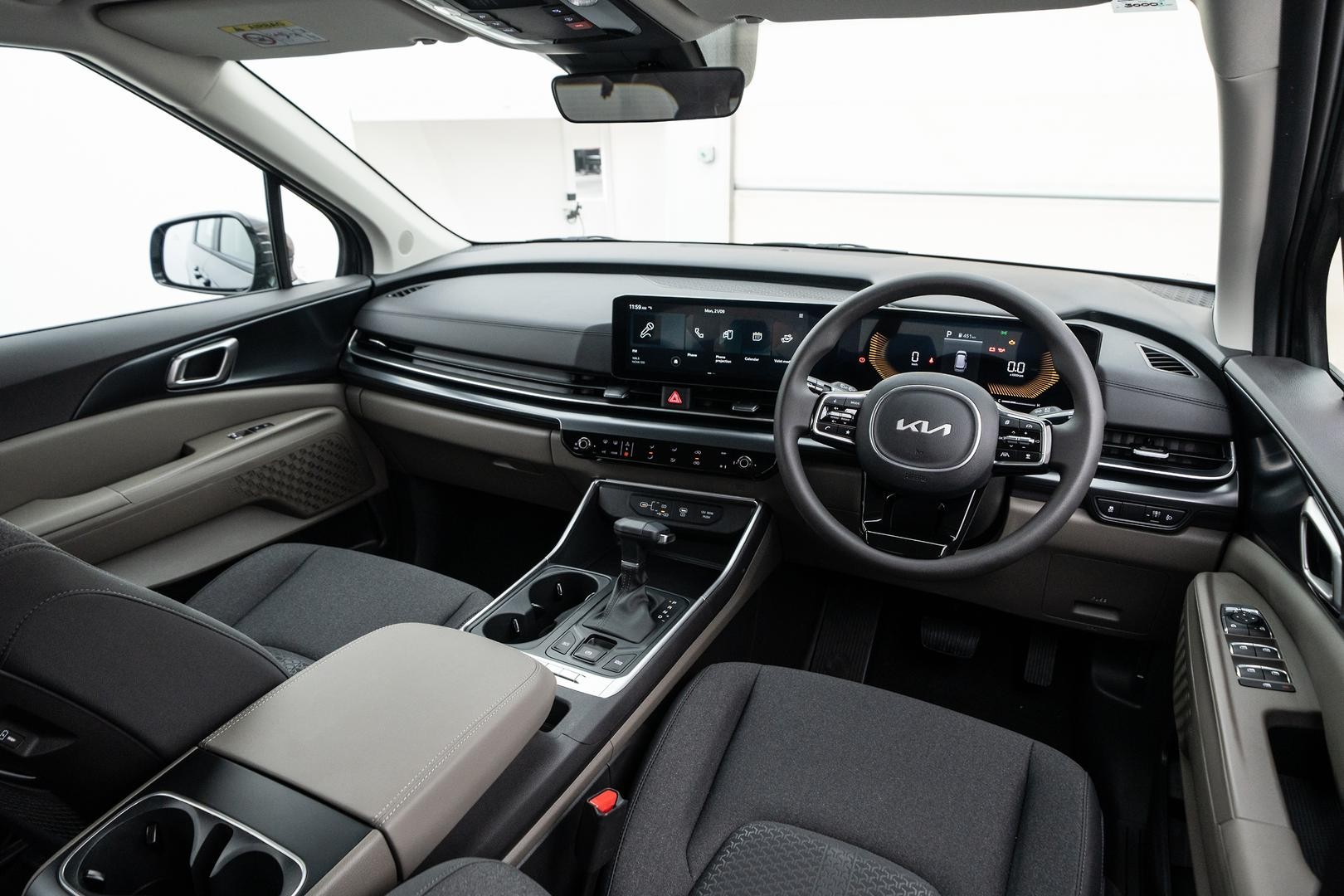 Kia Carnival image 4