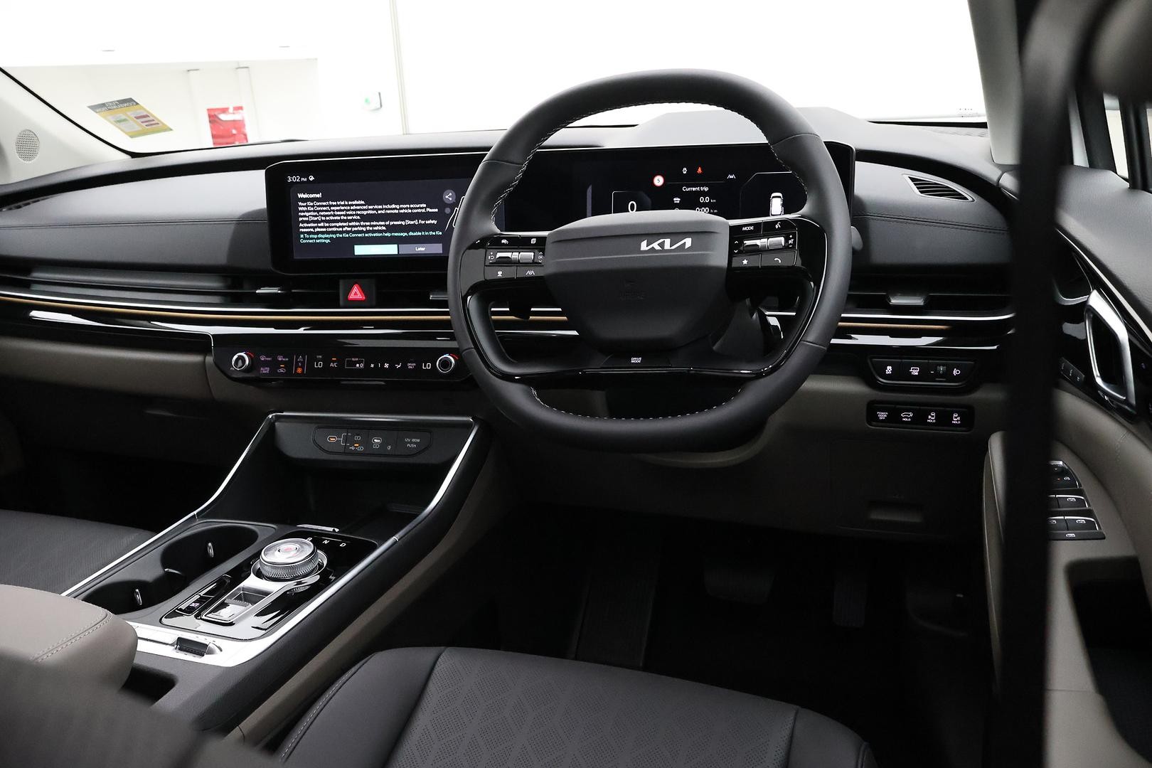 Kia Carnival image 4