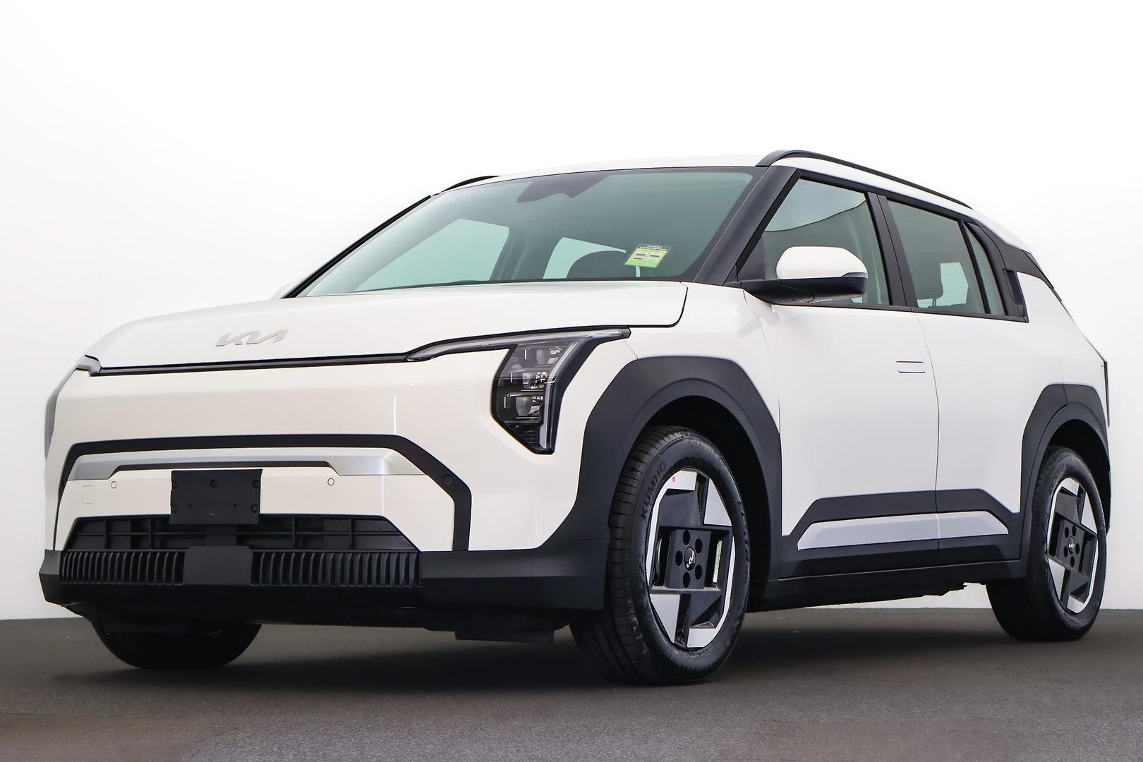 Kia Ev3 image 1