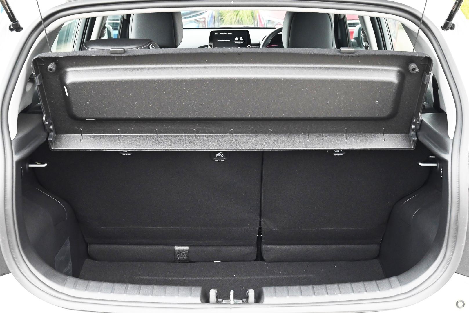 Kia Picanto image 2