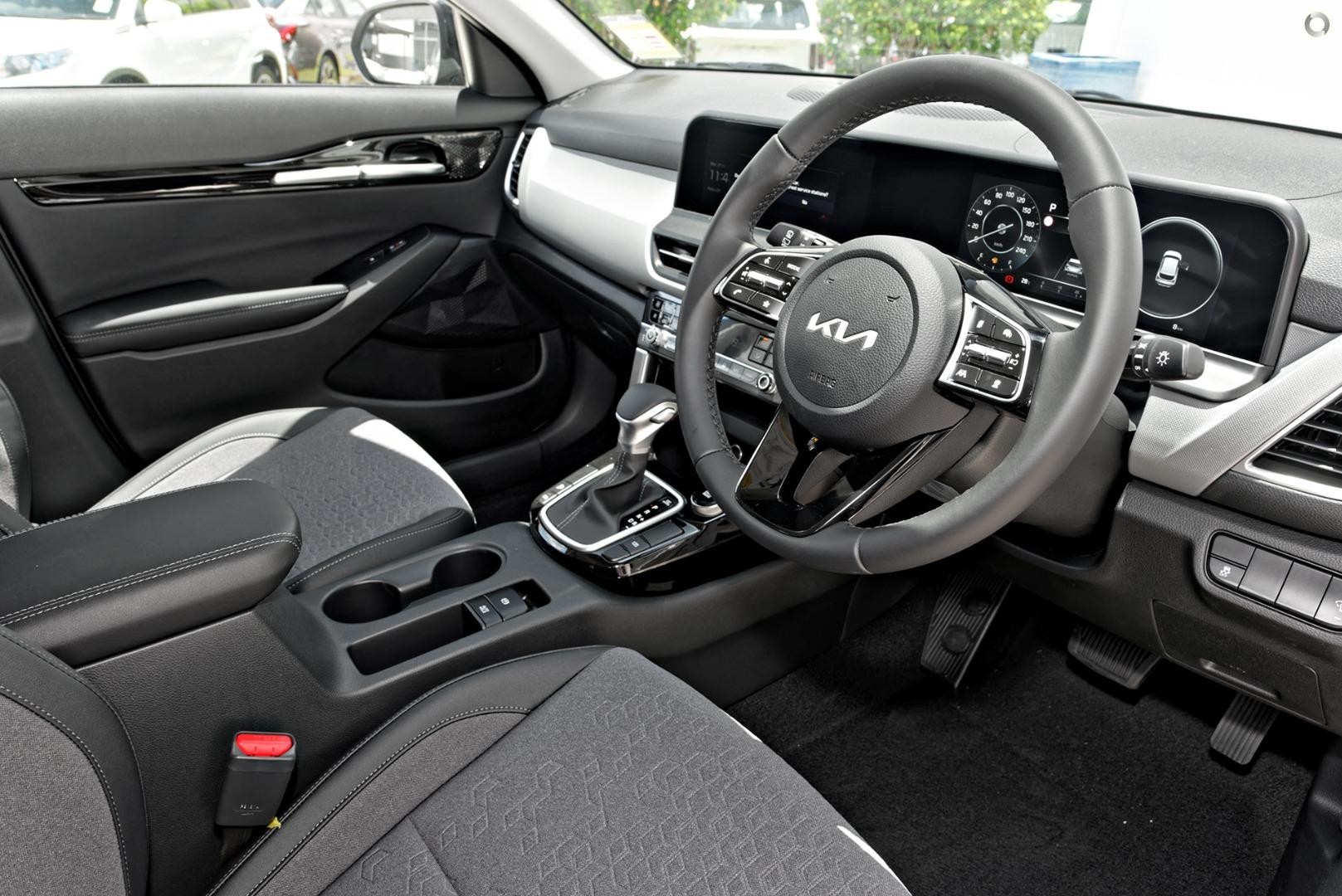 Kia Seltos image 1