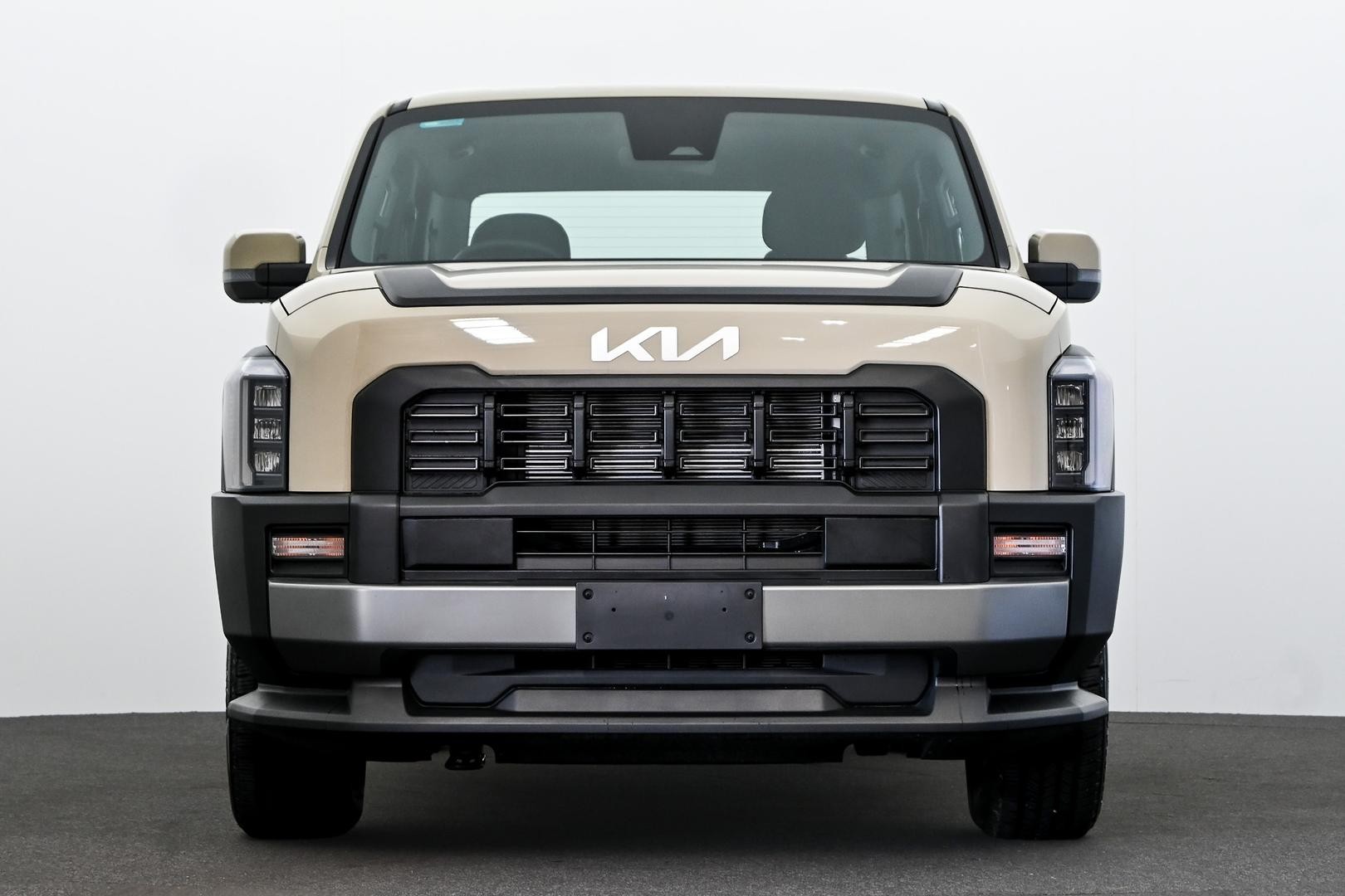 Kia Tasman image 2