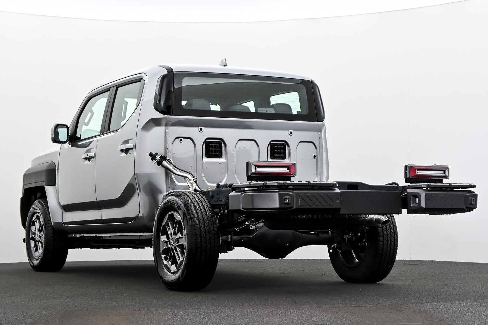 Kia Tasman image 4