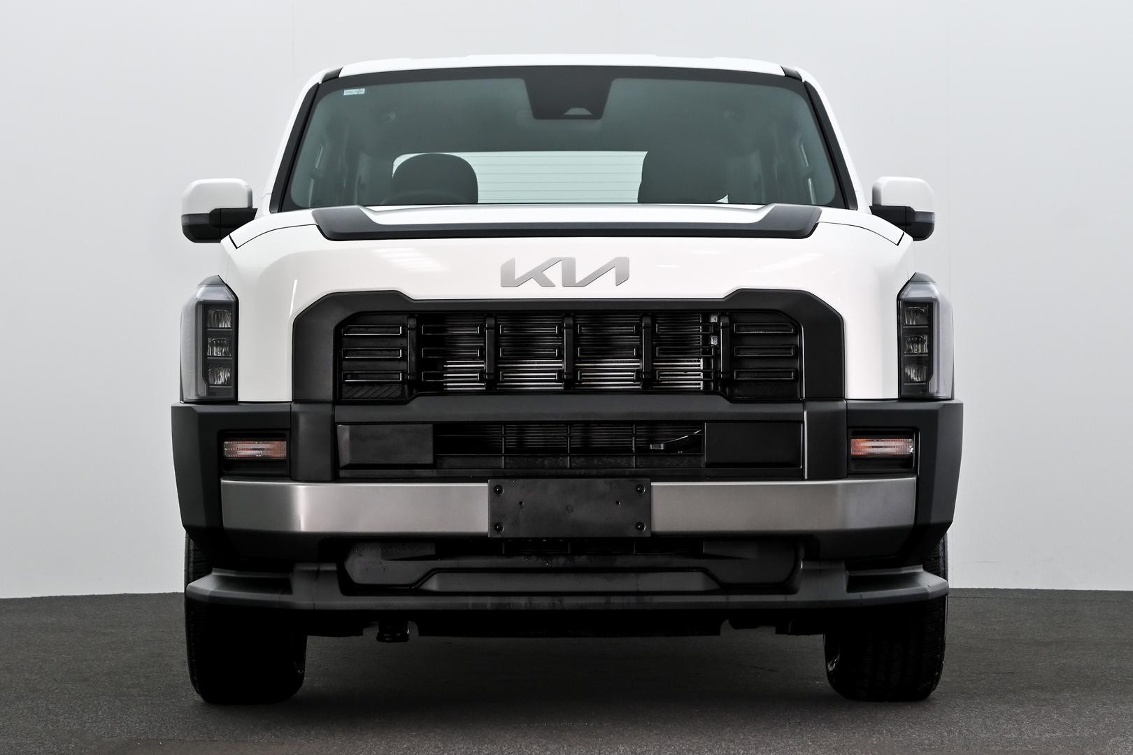 Kia Tasman image 2