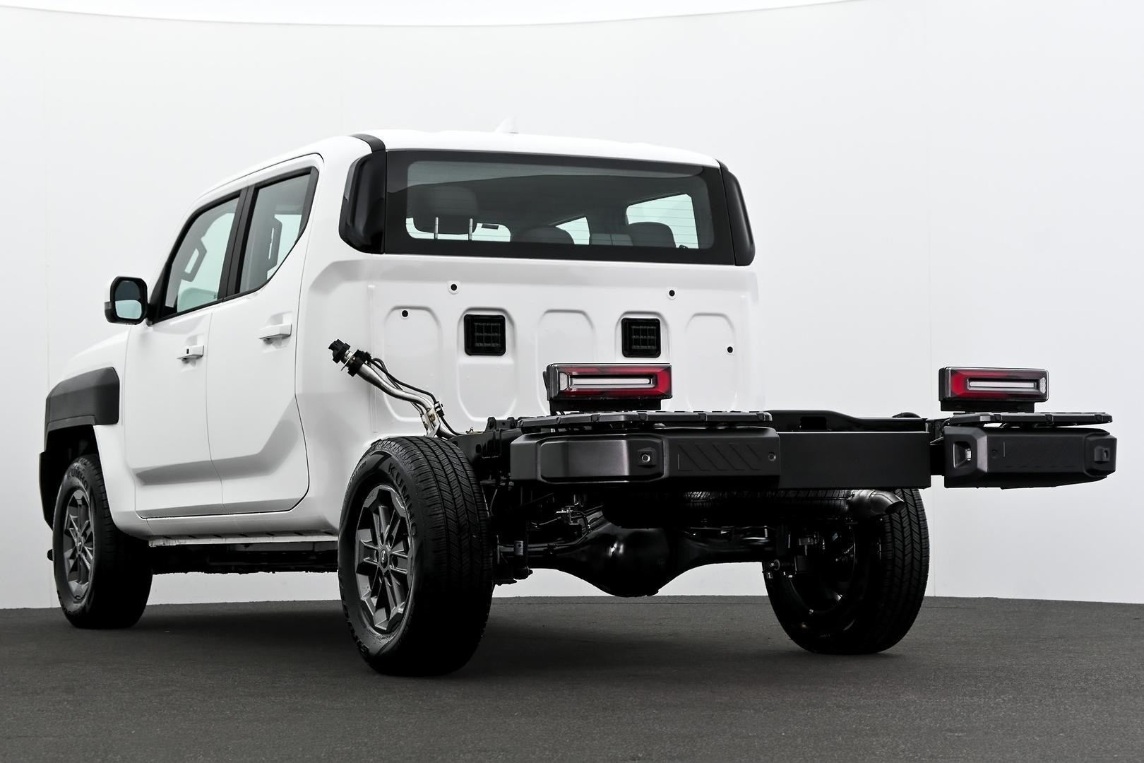 Kia Tasman image 4