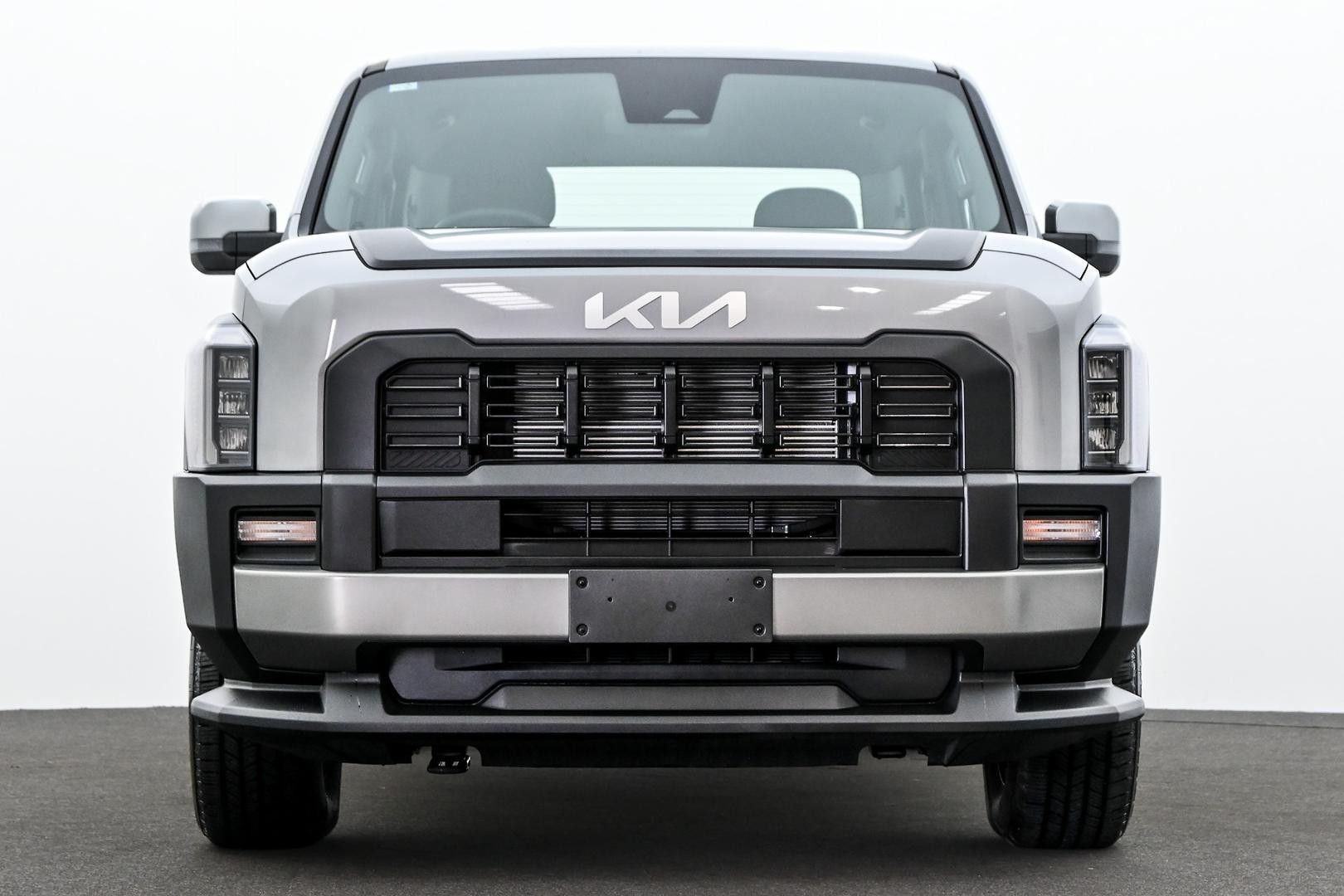 Kia Tasman image 2