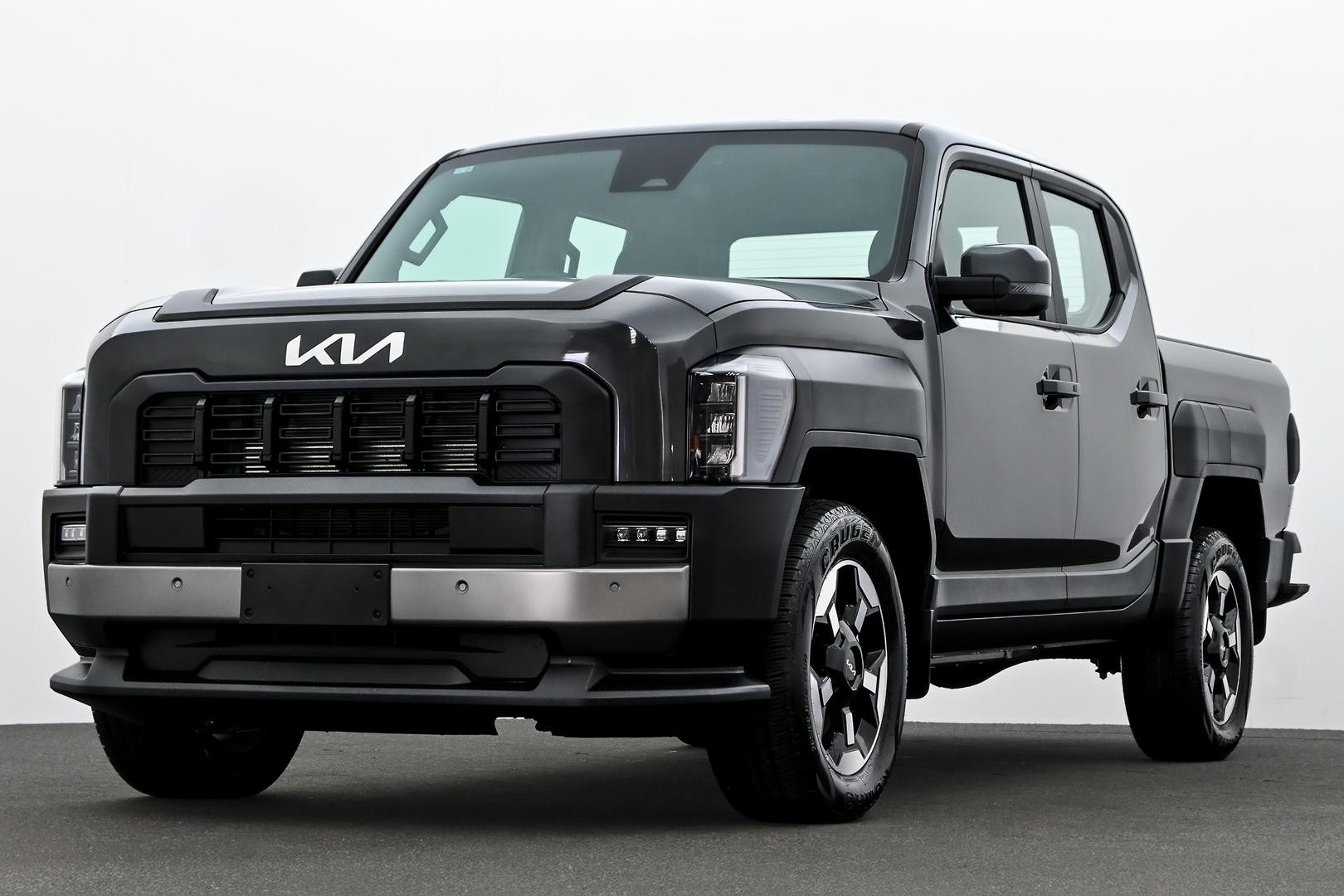 Kia Tasman image 1