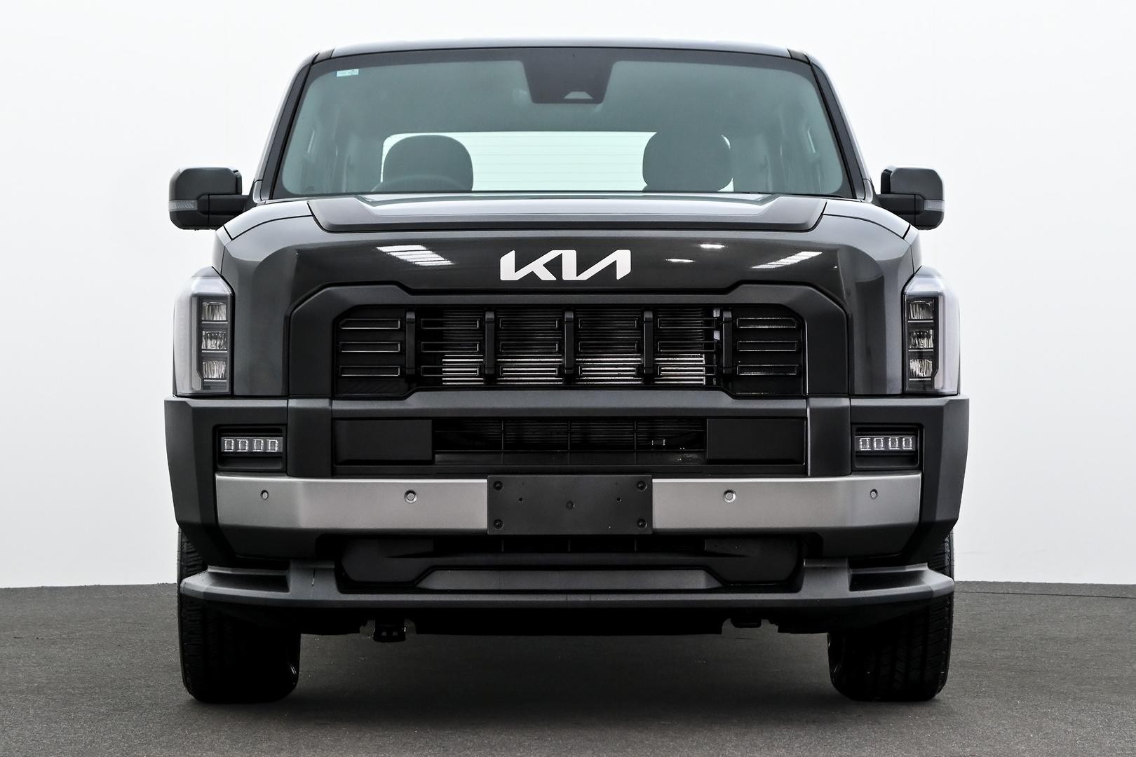 Kia Tasman image 2