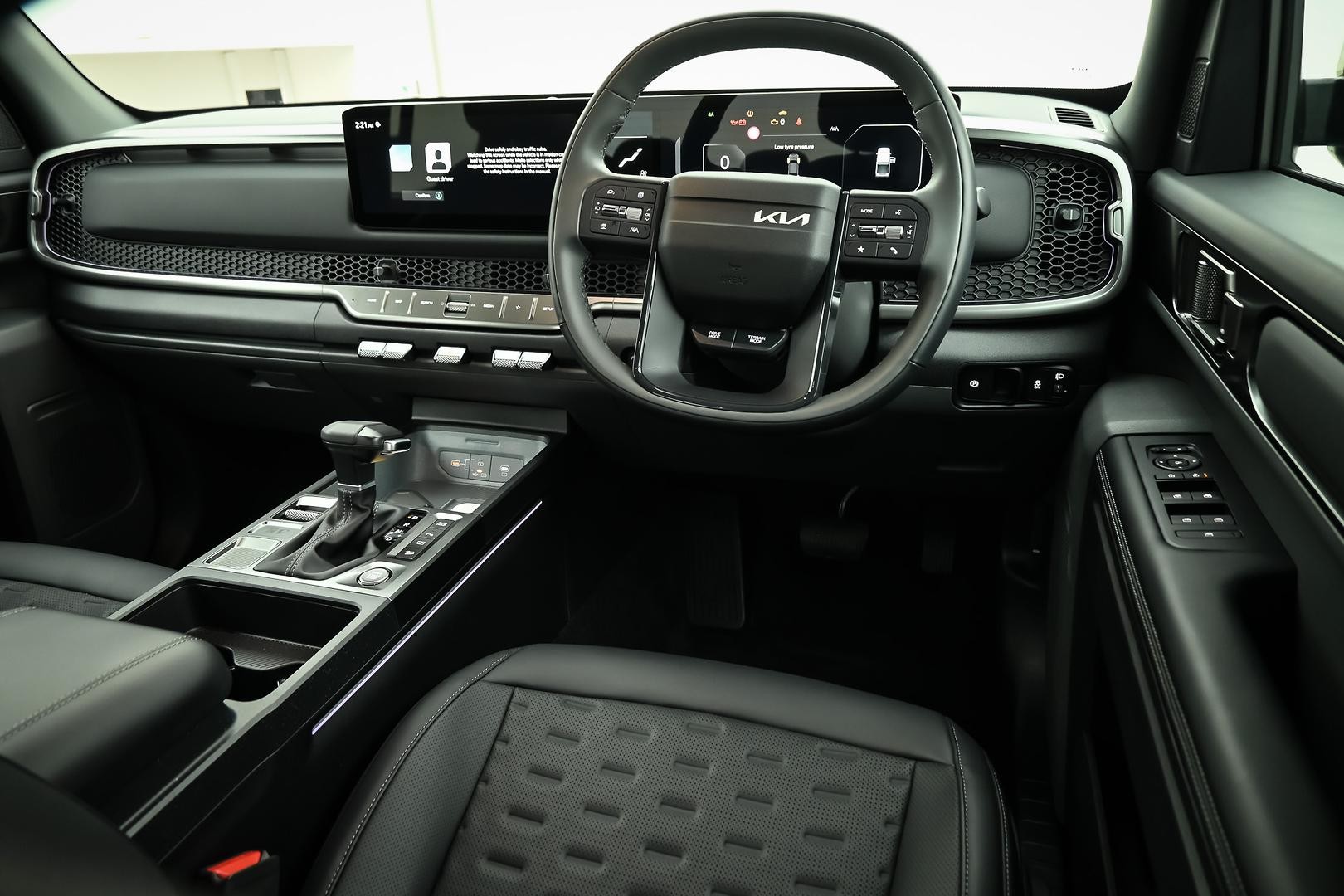 Kia Tasman image 4