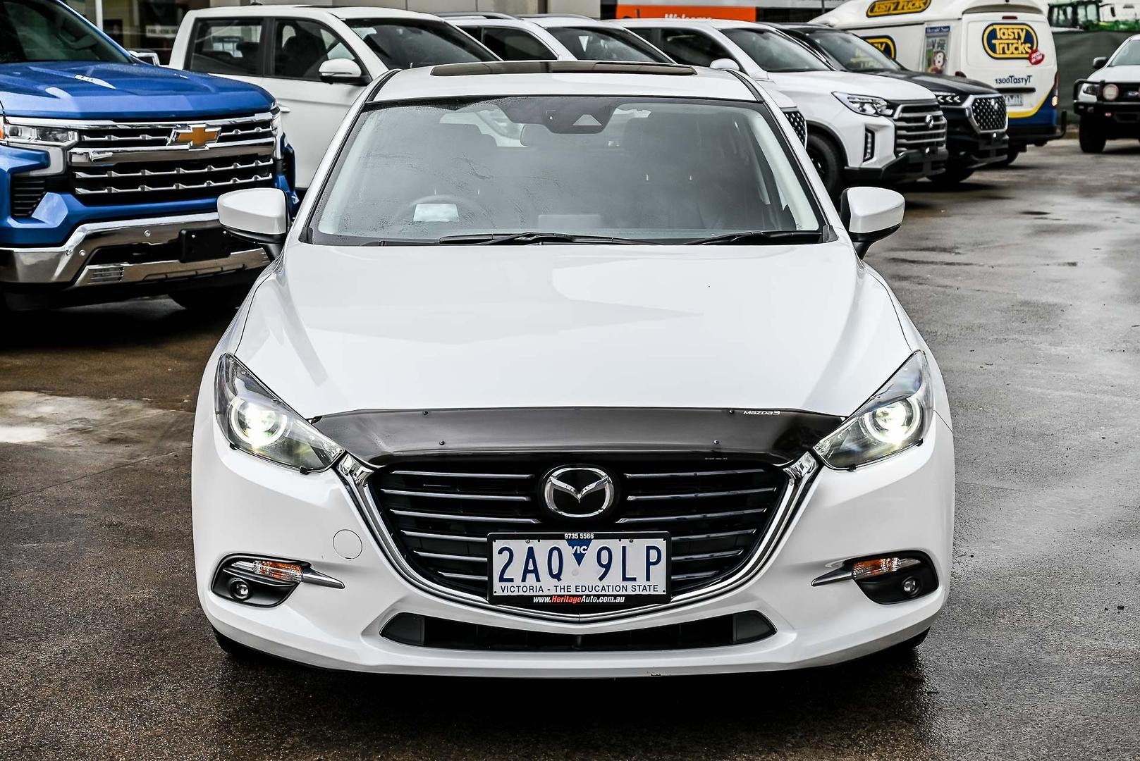 Mazda 3 image 2