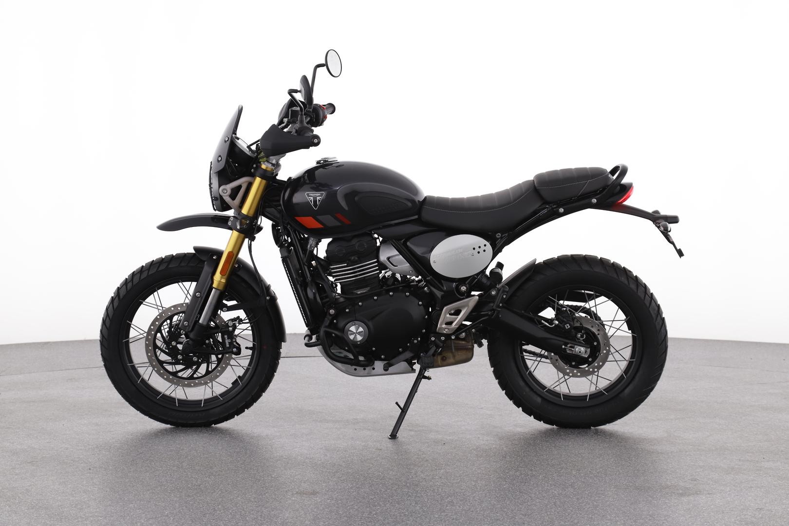 Triumph Scrambler 400 Xc image 2